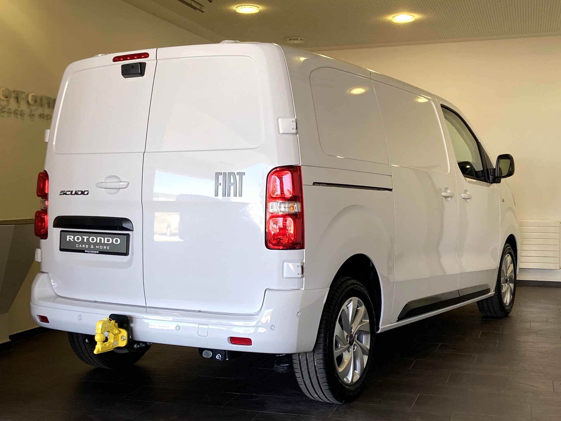 FIAT Scudo 2.0 BlueHDi L2 EAT8 Automat-showroom-element-1