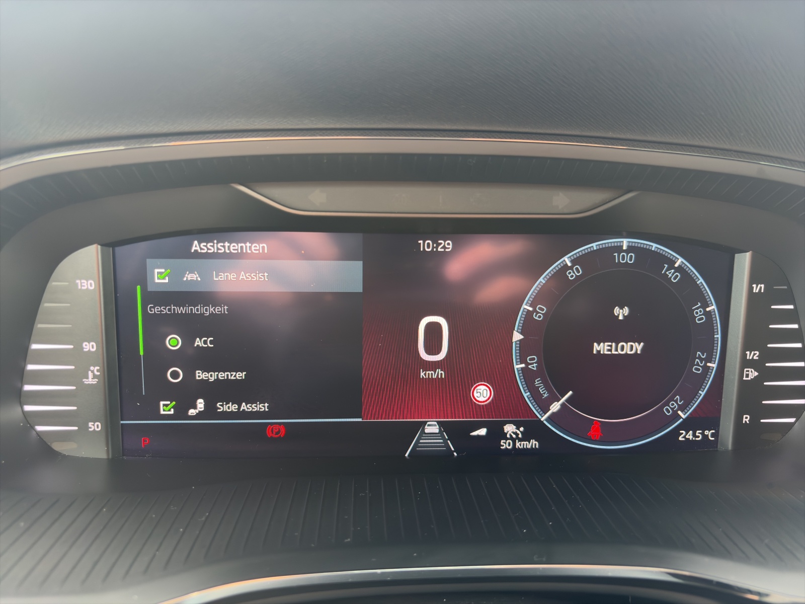 SKODA Octavia Combi 1.5 TSI mHEV DSG Style-image-14