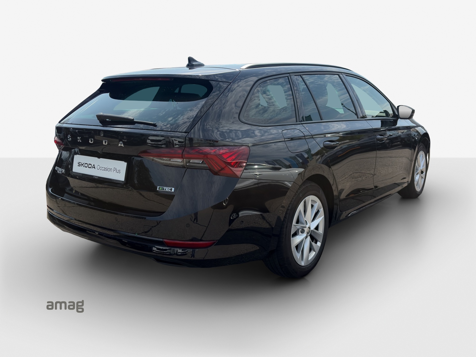 SKODA Octavia Combi 1.5 TSI mHEV DSG Style-image-4