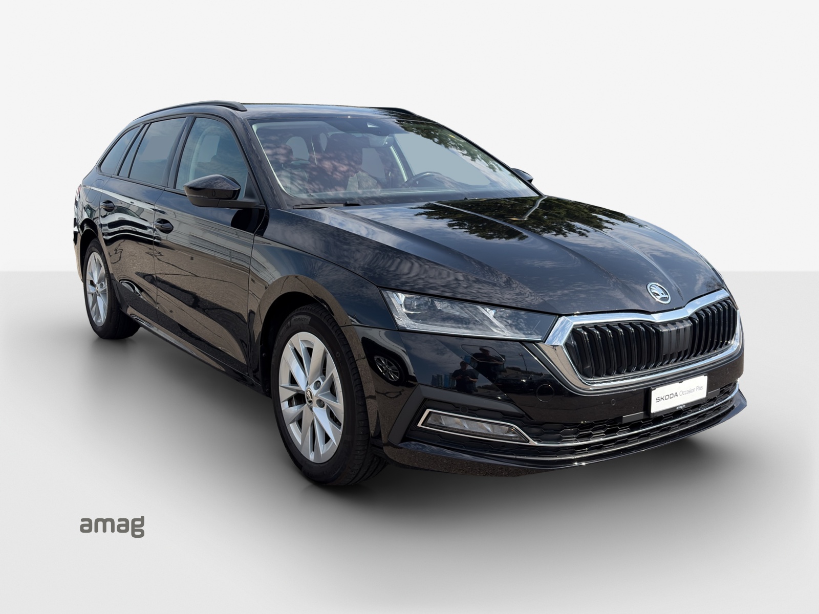 SKODA Octavia Combi 1.5 TSI mHEV DSG Style-image-5