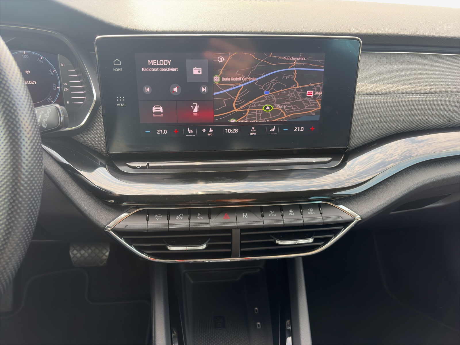 SKODA Octavia Combi 1.5 TSI mHEV DSG Style-image-10