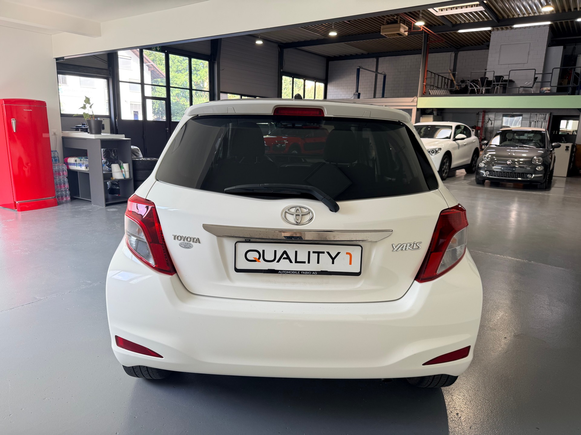 TOYOTA Yaris 1.33 Style-image-5
