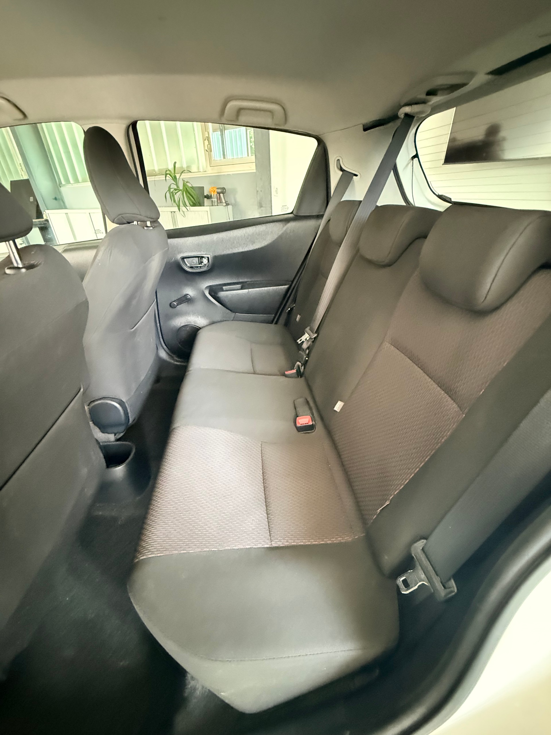 TOYOTA Yaris 1.33 Style-image-7