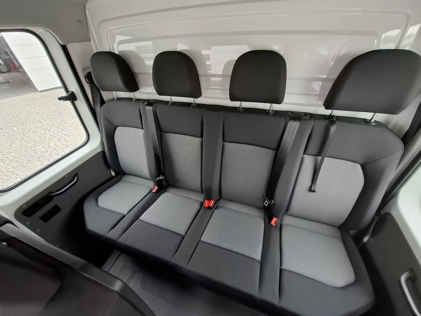 VW Crafter 35 2.0 BiTDI L3 4Motion DoKa Automat-image-7