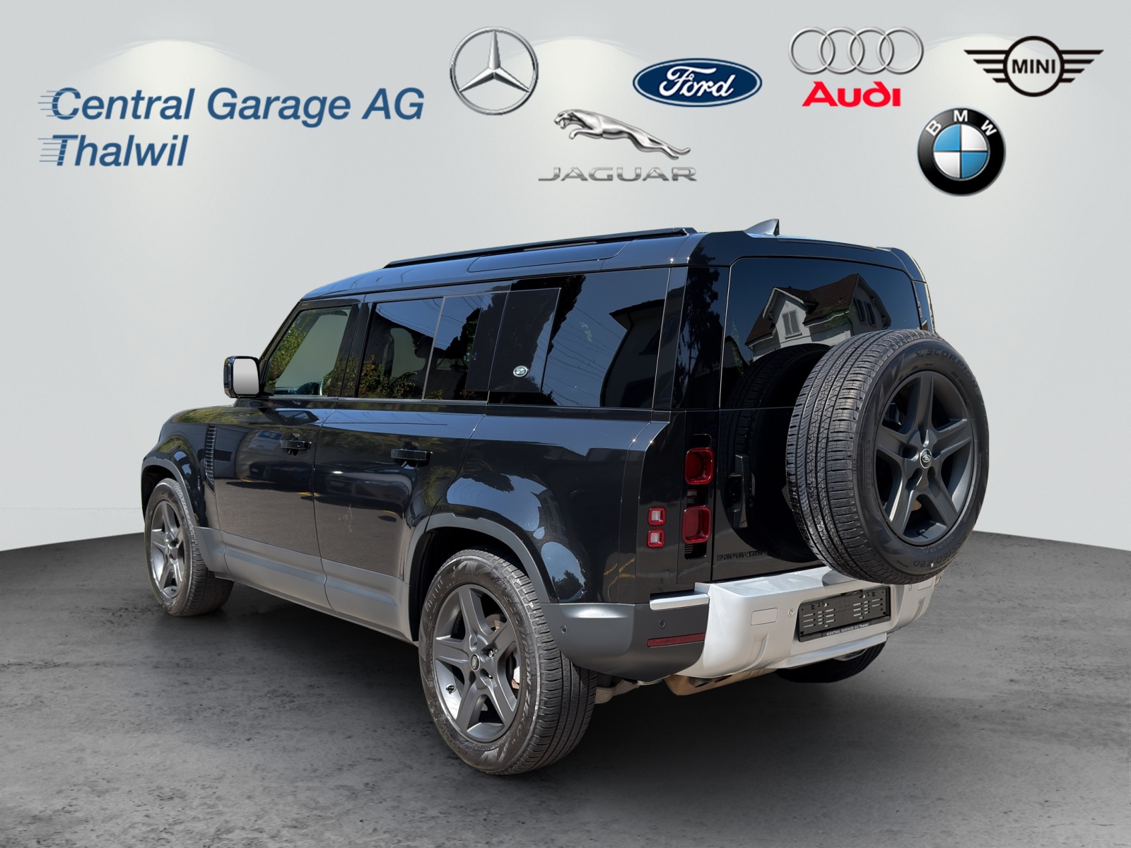 LAND ROVER Defender 110 3.0 D I6 200 SE AWD AT8-image-3