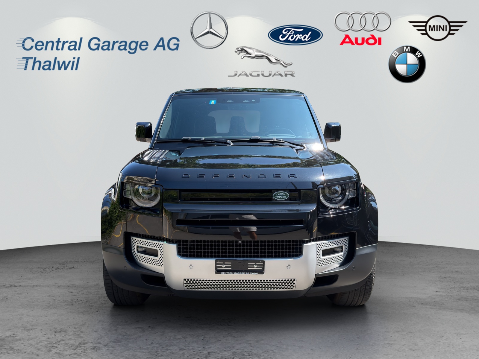 LAND ROVER Defender 110 3.0 D I6 200 SE AWD AT8-image-1