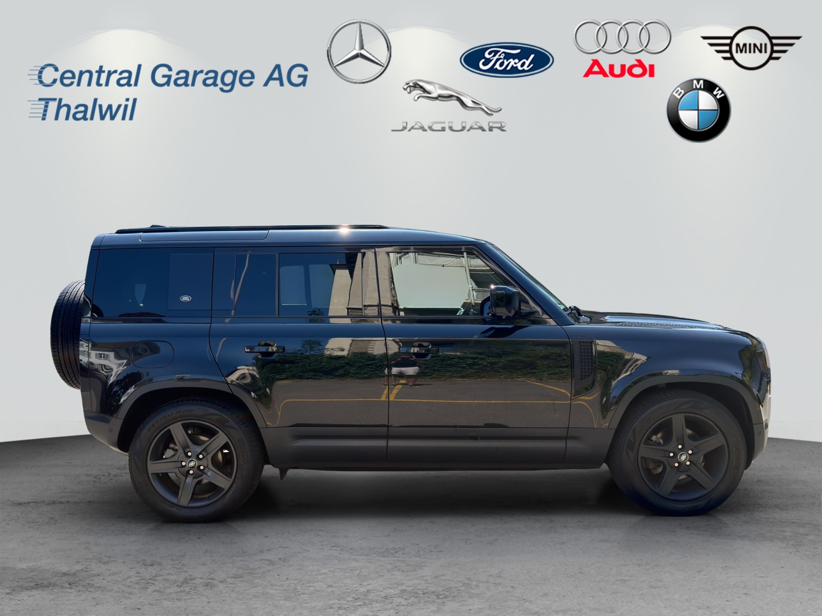 LAND ROVER Defender 110 3.0 D I6 200 SE AWD AT8-image-6