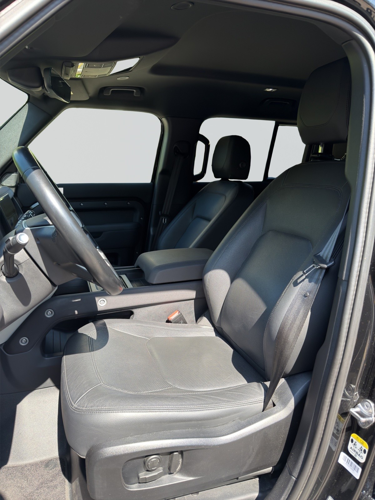 LAND ROVER Defender 110 3.0 D I6 200 SE AWD AT8-image-8