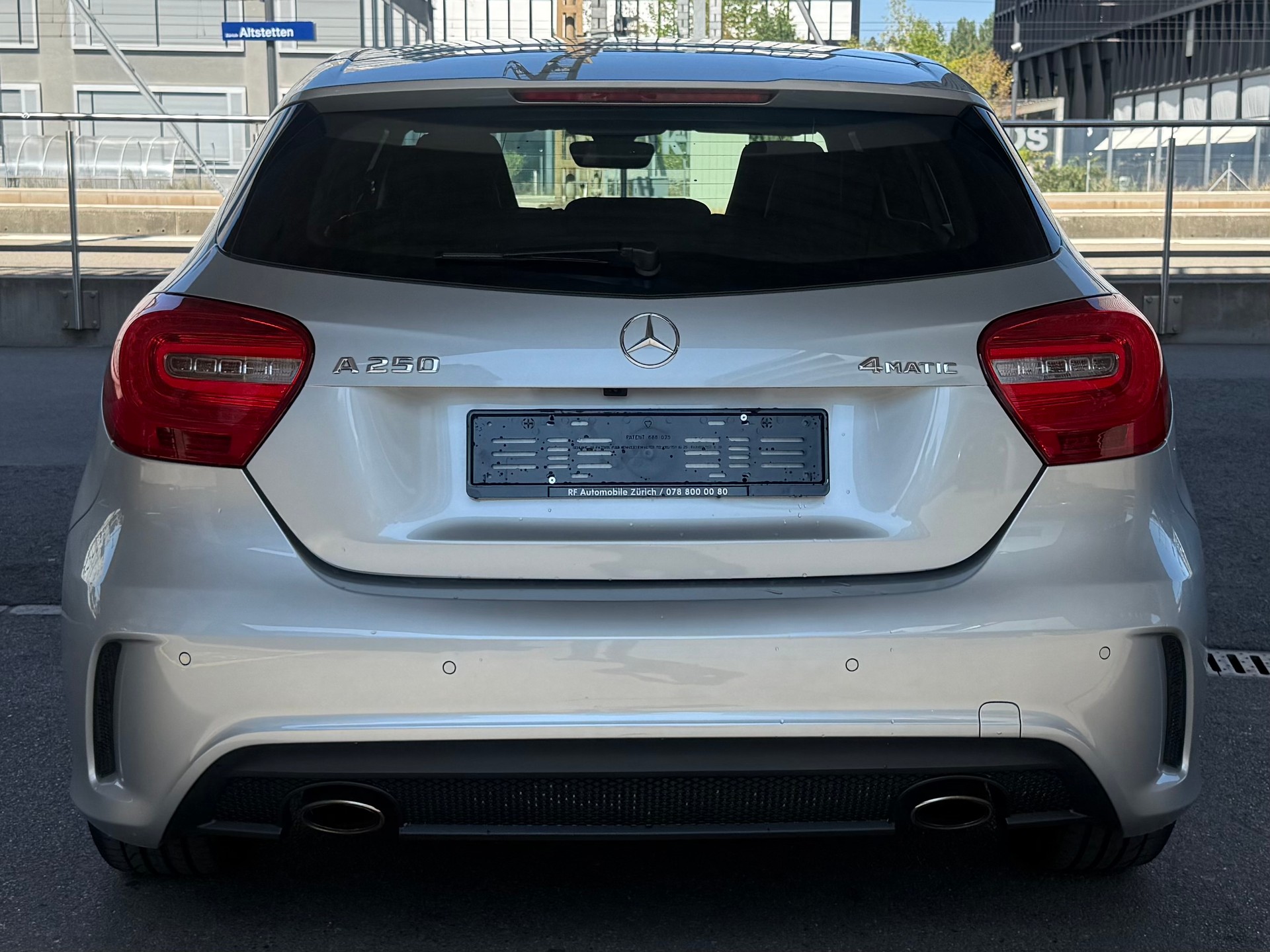 MERCEDES-BENZ A 250 AMG Line 4Matic 7G-DCT-image-6
