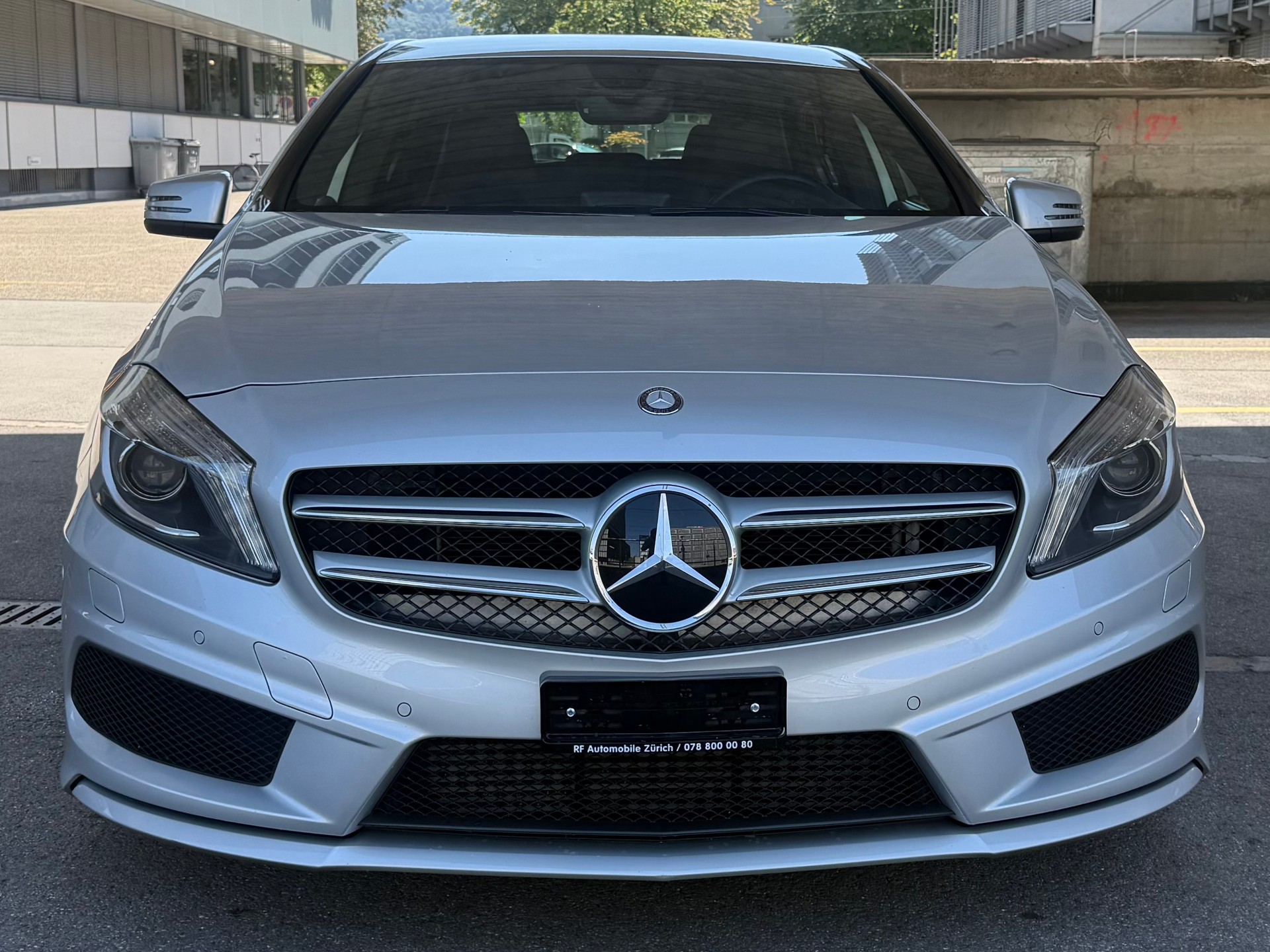 MERCEDES-BENZ A 250 AMG Line 4Matic 7G-DCT-image-1
