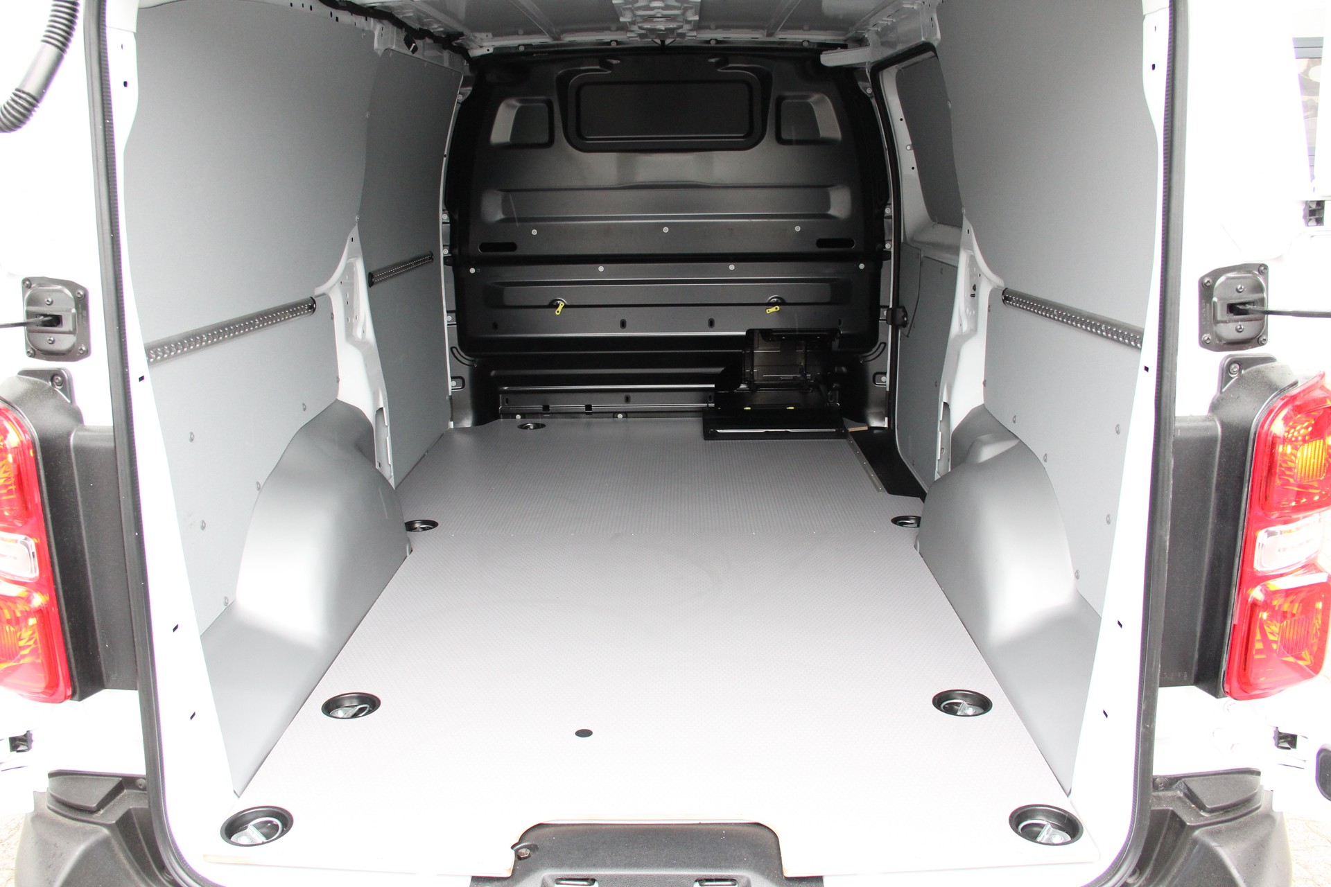 FIAT Scudo 2.0 BlueHDi L3 EAT8 **AUTOMAT** NAVI *RÜCKFAHRKAMERA* KLIMA *TEMPOMAT* 177-PS °°SOFORT-VERFÜGBAR°°-image-7