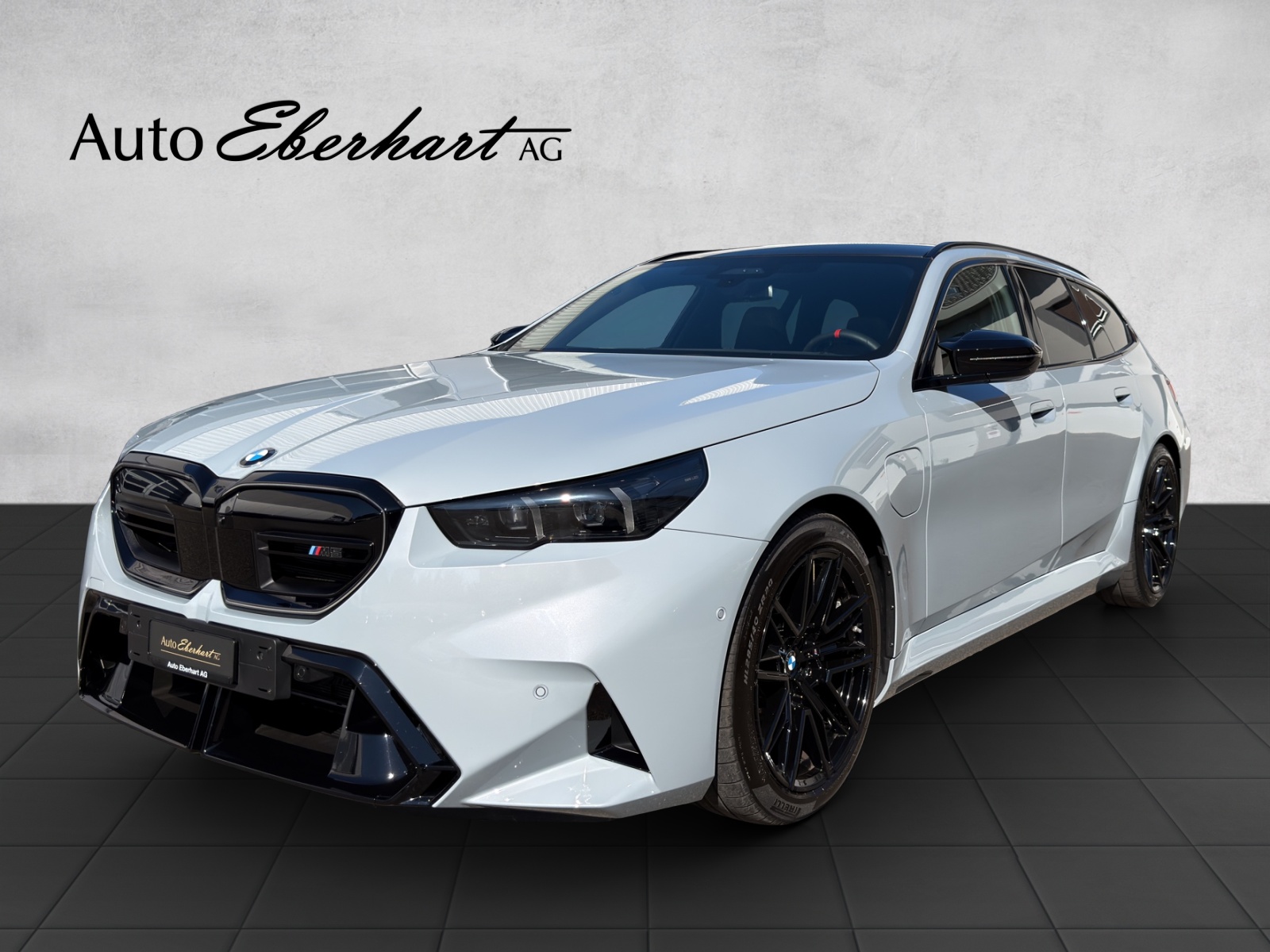 BMW M5 xDrive Touring
