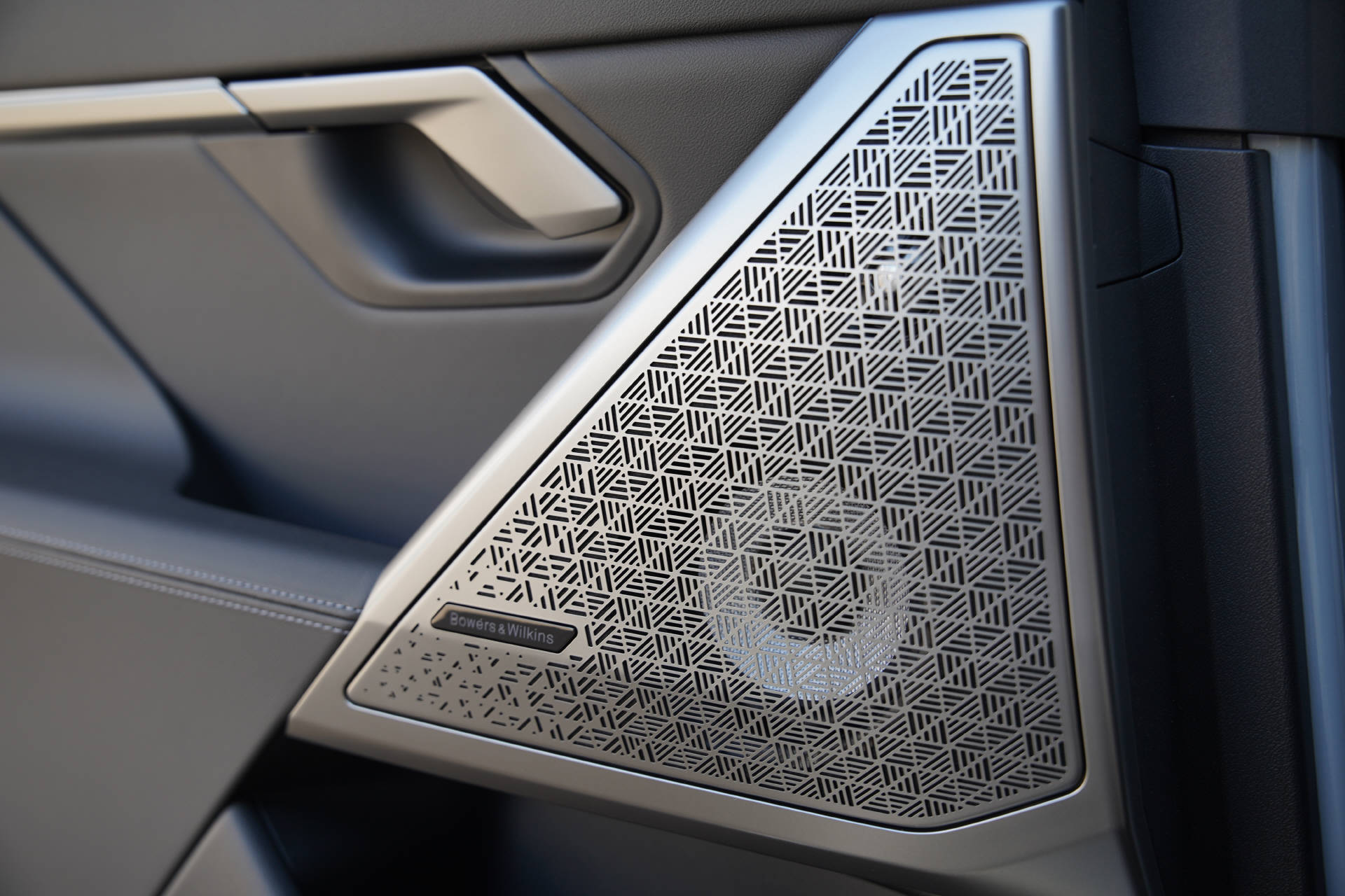 BMW M5 xDrive Touring-image-15