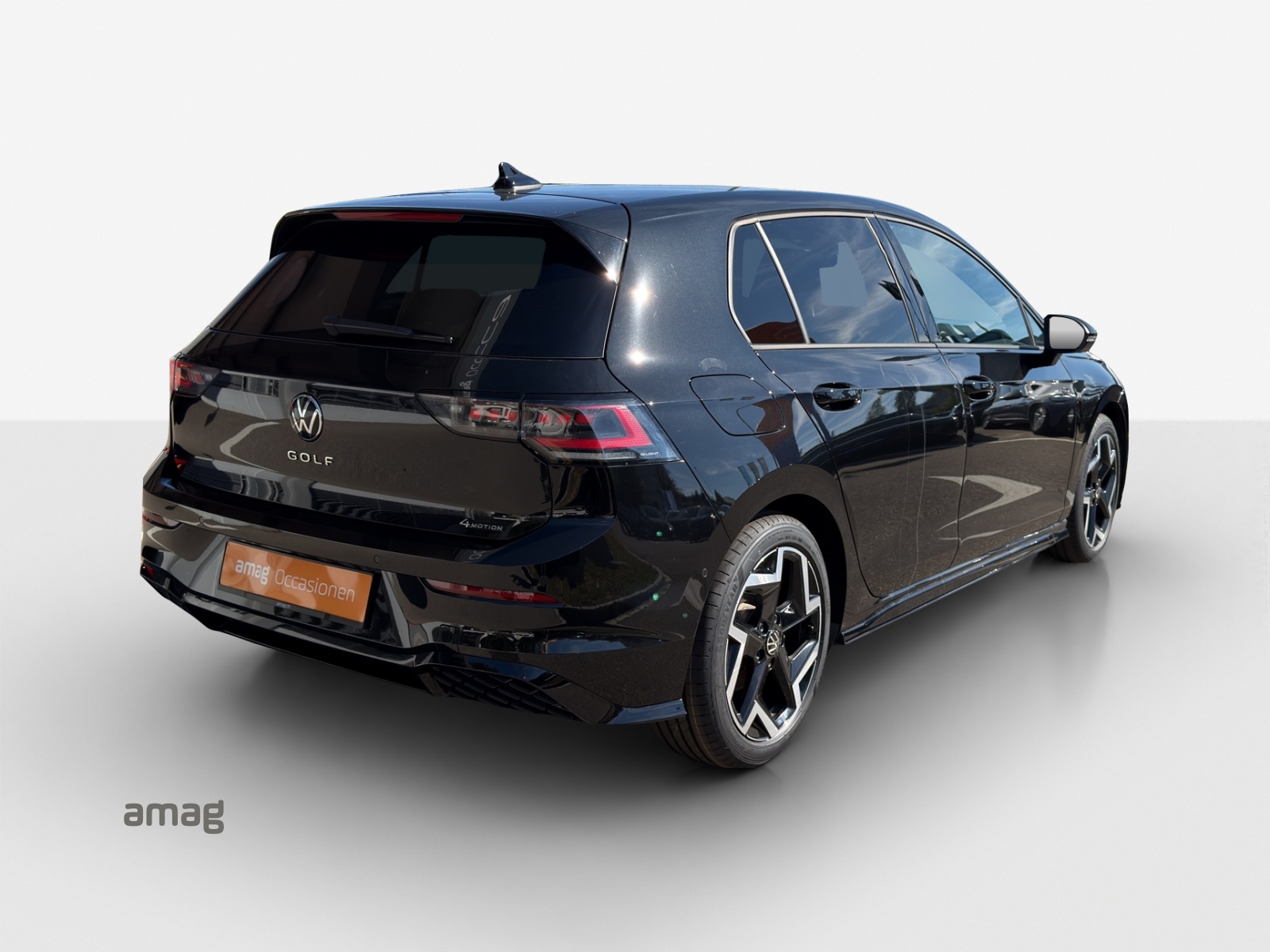 VW Golf 2.0 TSI R-Line DSG 4 Motion-image-4
