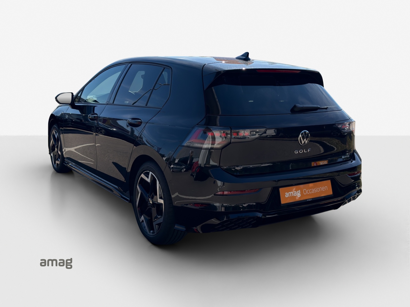 VW Golf 2.0 TSI R-Line DSG 4 Motion-image-2