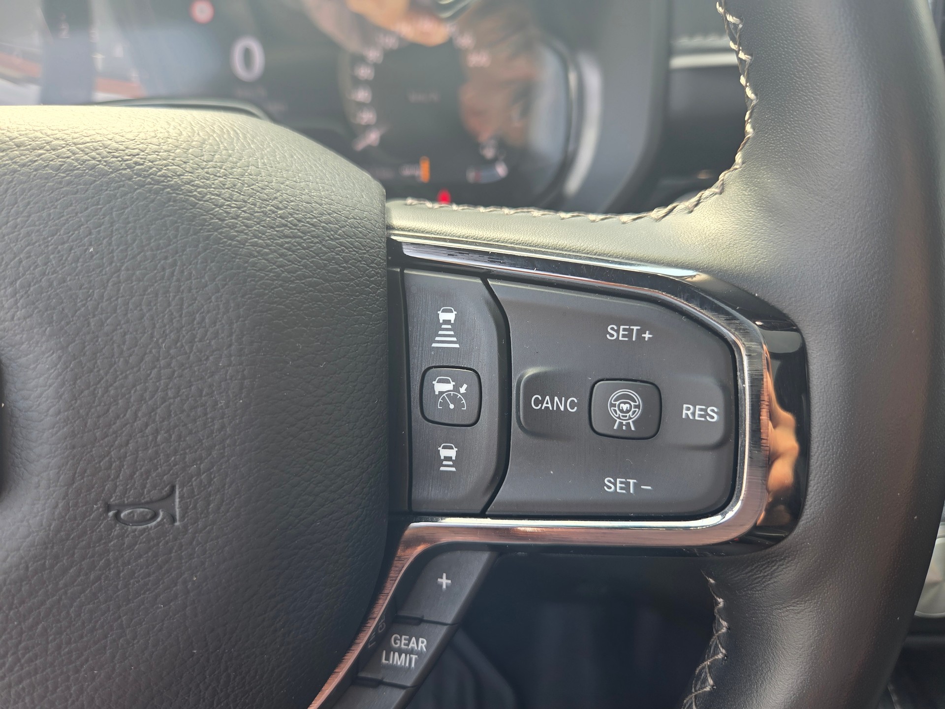 DODGE Ram 1500 3.0 I6 Hurricane Limited Night Edition 548 PS / 3.5T AHK-image-18