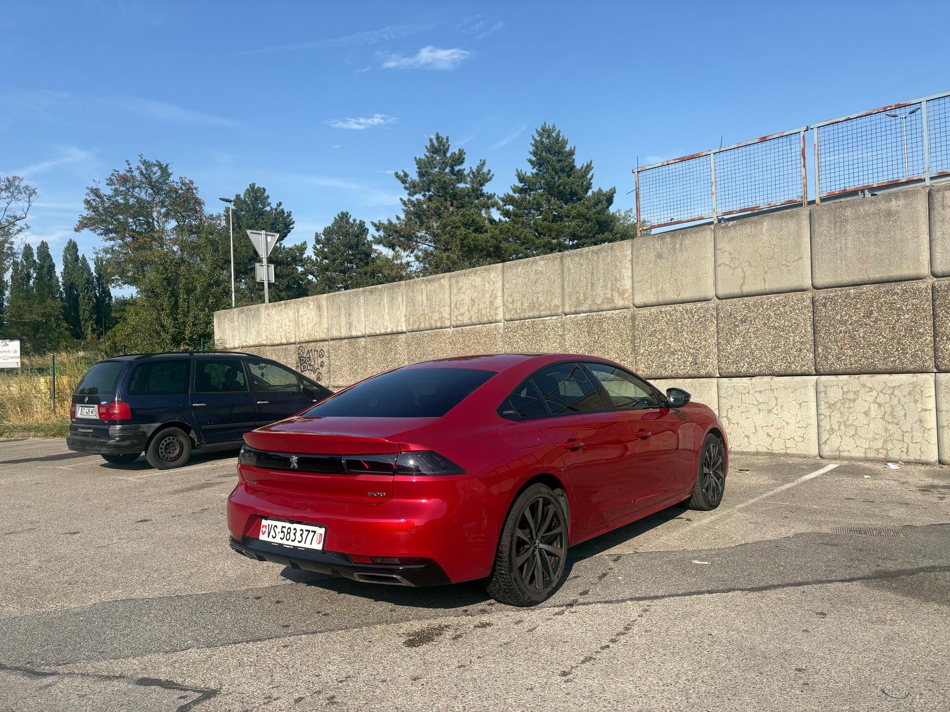 PEUGEOT 1.5 BlueHDi GT Line-image-4
