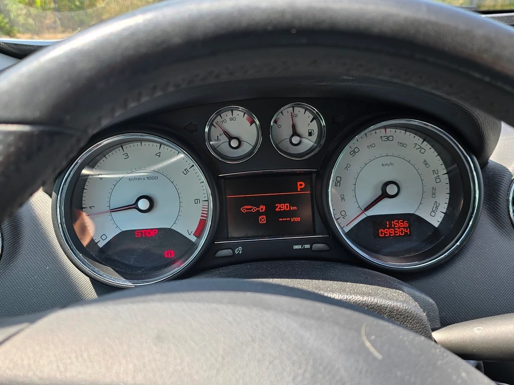 PEUGEOT 308 SW 1.6 16V Turbo Sport Pack Automatic-image-12