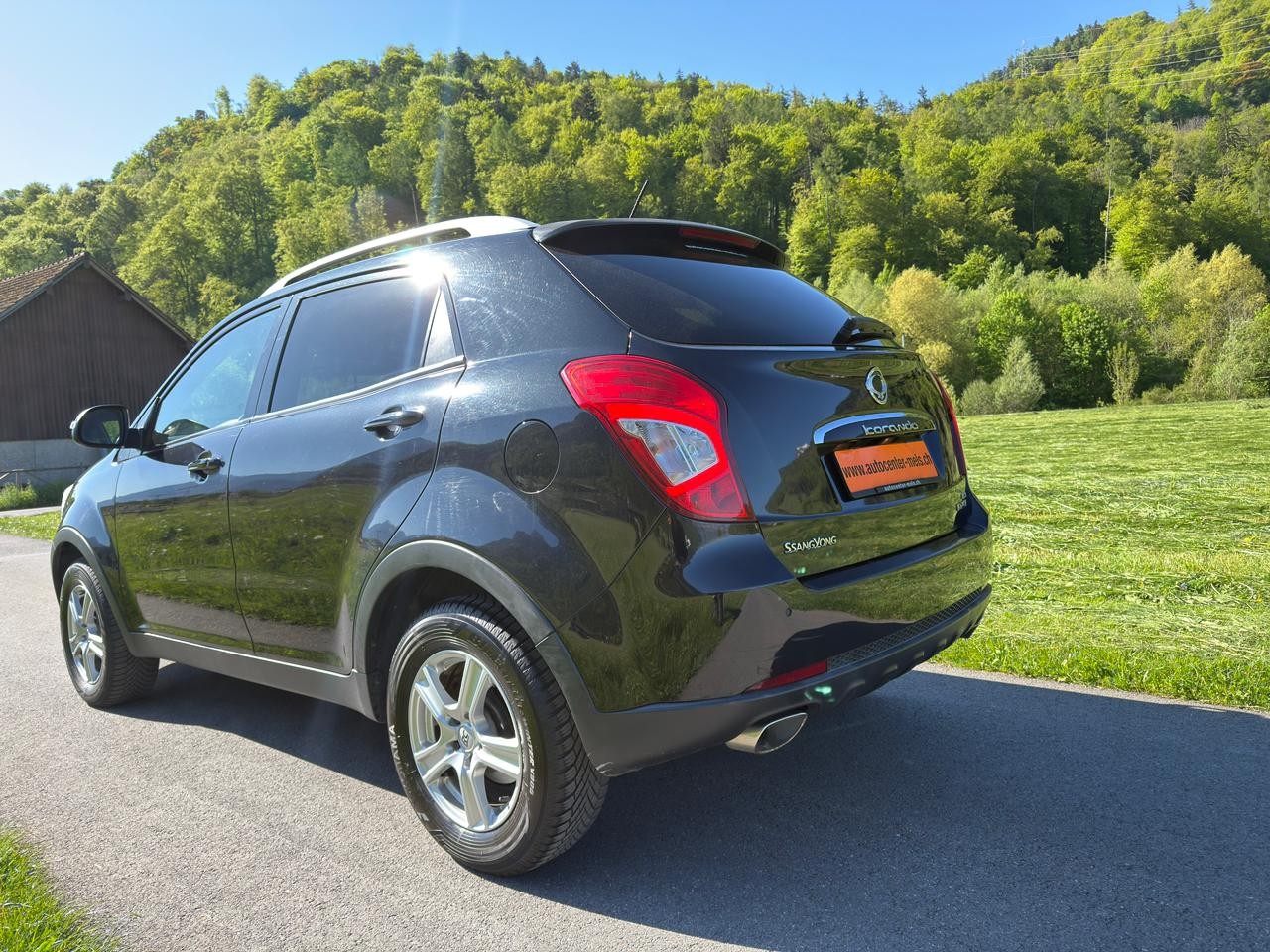 KGM-SsangYong Korando 2.0 e-XDi Sapphire e3-LowE 4WD-image-3
