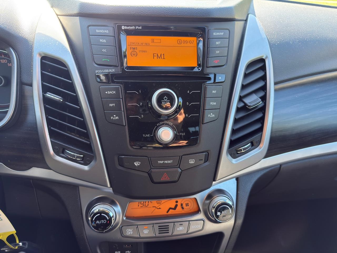 KGM-SsangYong Korando 2.0 e-XDi Sapphire e3-LowE 4WD-image-9
