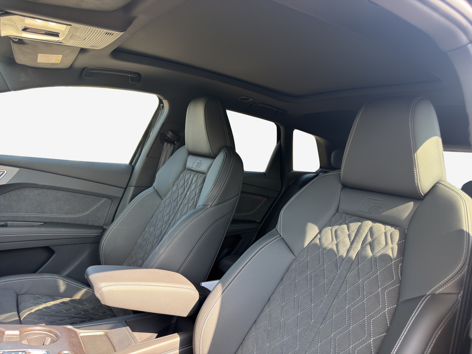 AUDI Q4 e-tron SUV quattro performance-image-14