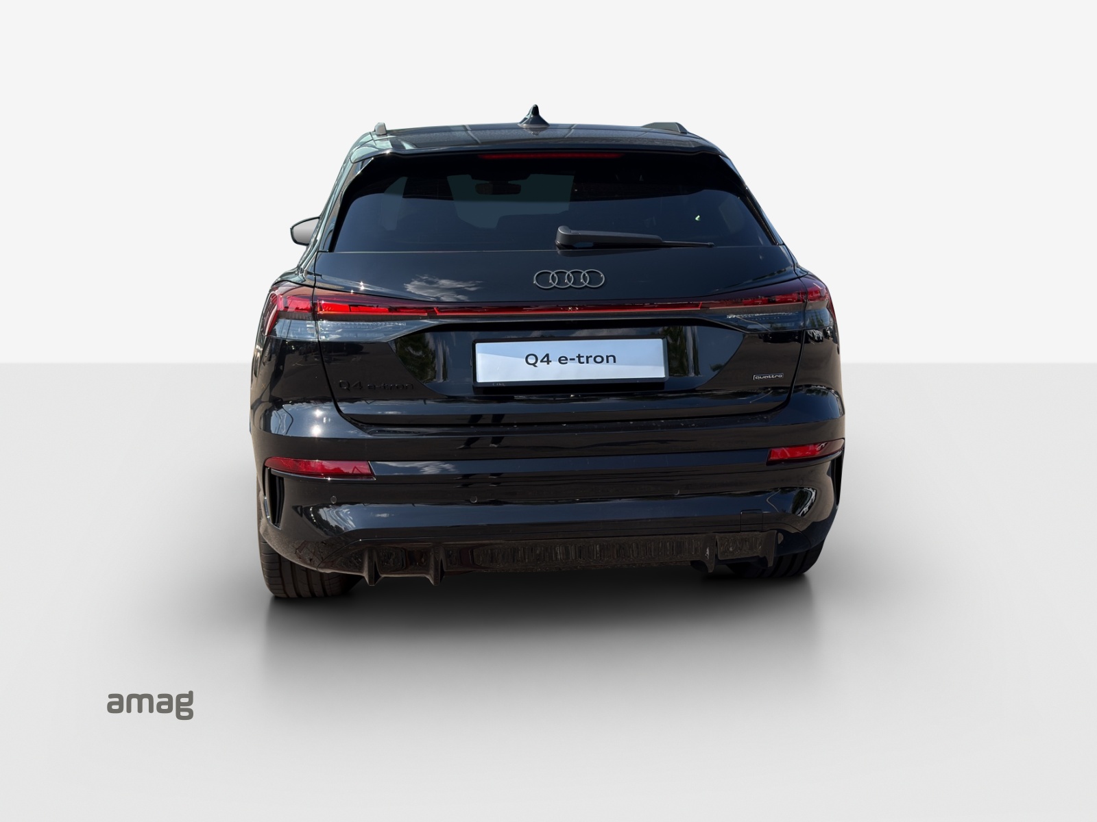 AUDI Q4 e-tron SUV quattro performance-image-3