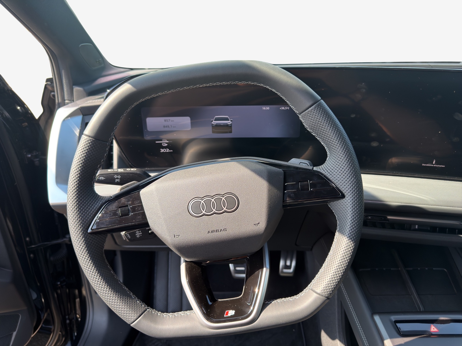 AUDI Q4 e-tron SUV quattro performance-image-9