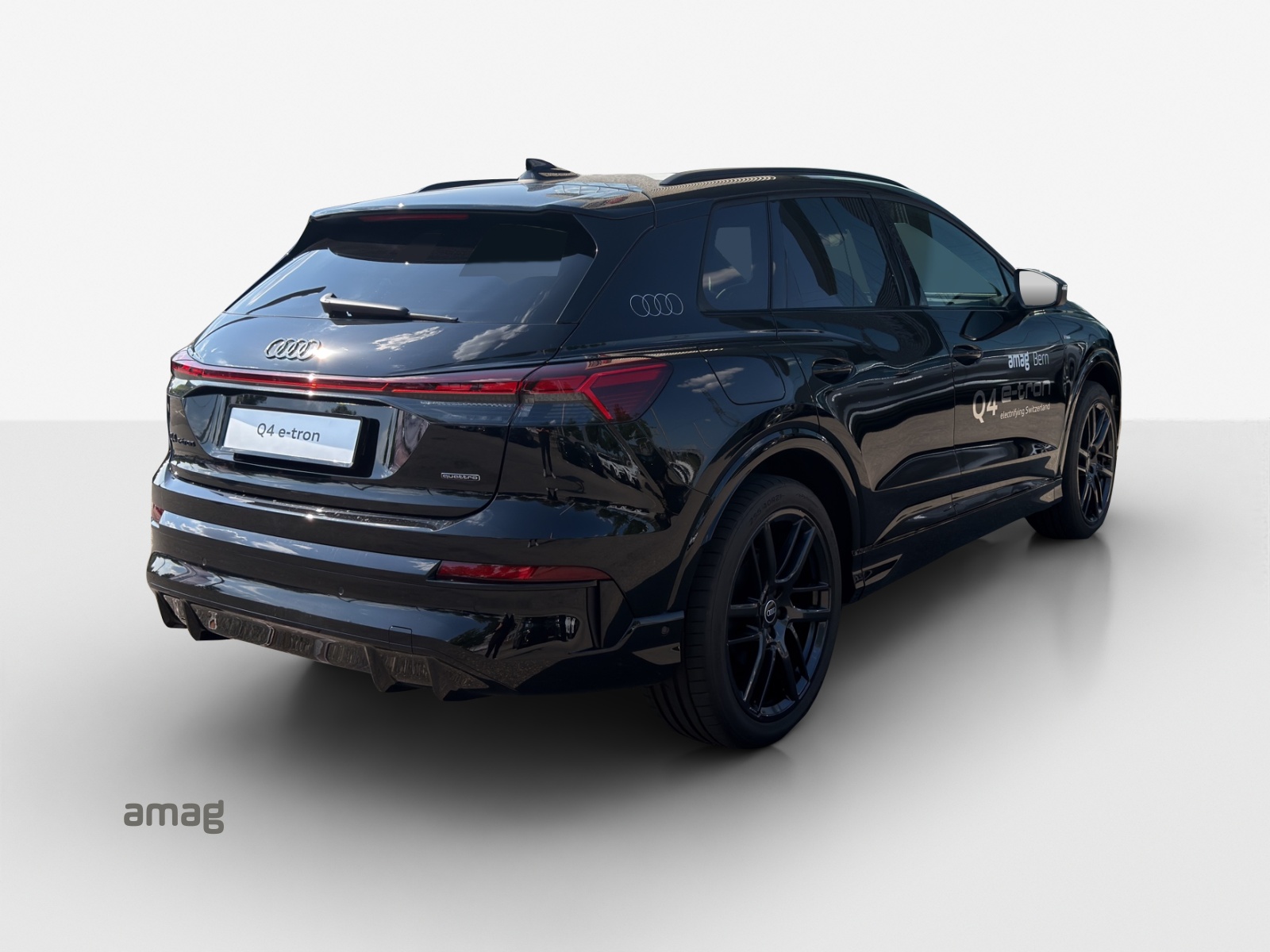 AUDI Q4 e-tron SUV quattro performance-image-4