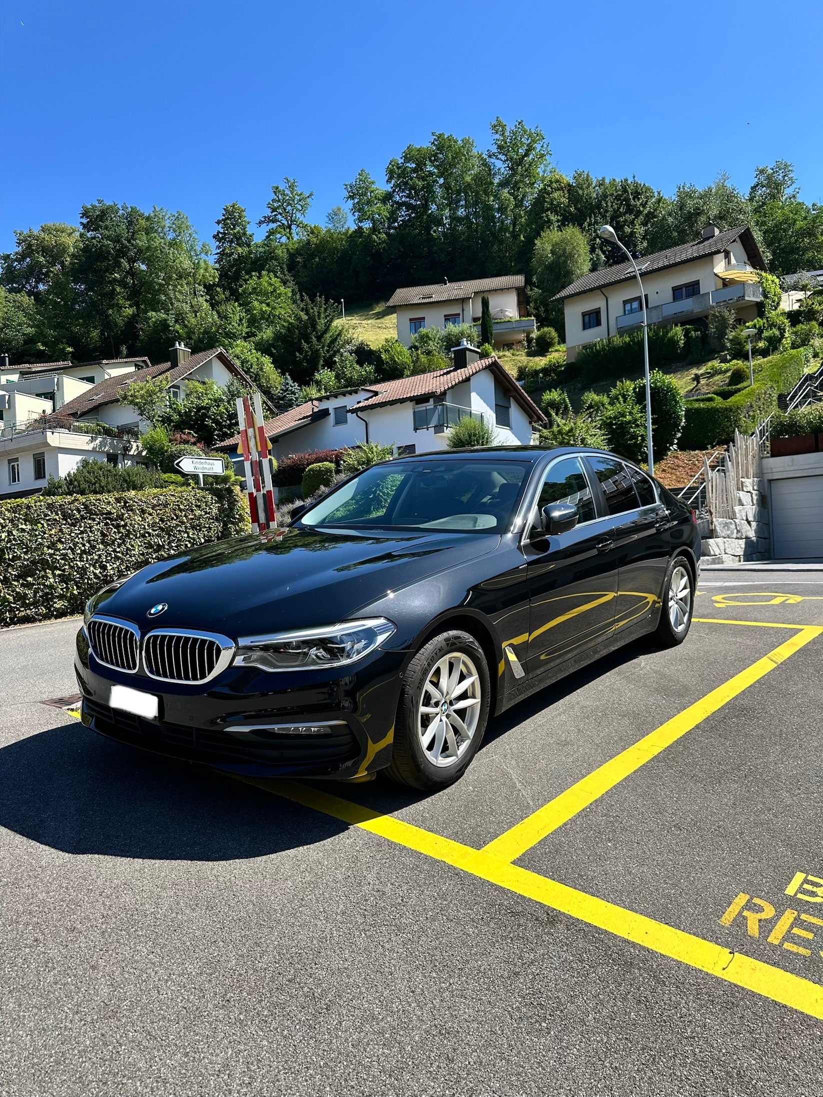BMW 520d xDrive-image-1