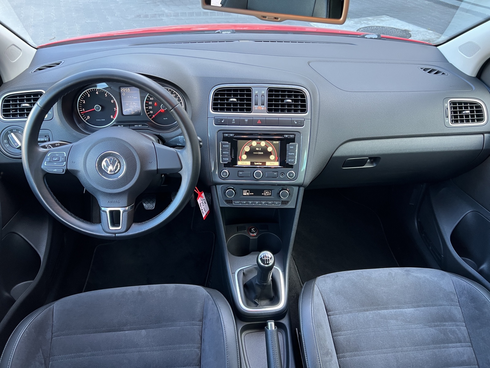 VW Polo 1.2 TSI Comfortline-image-9