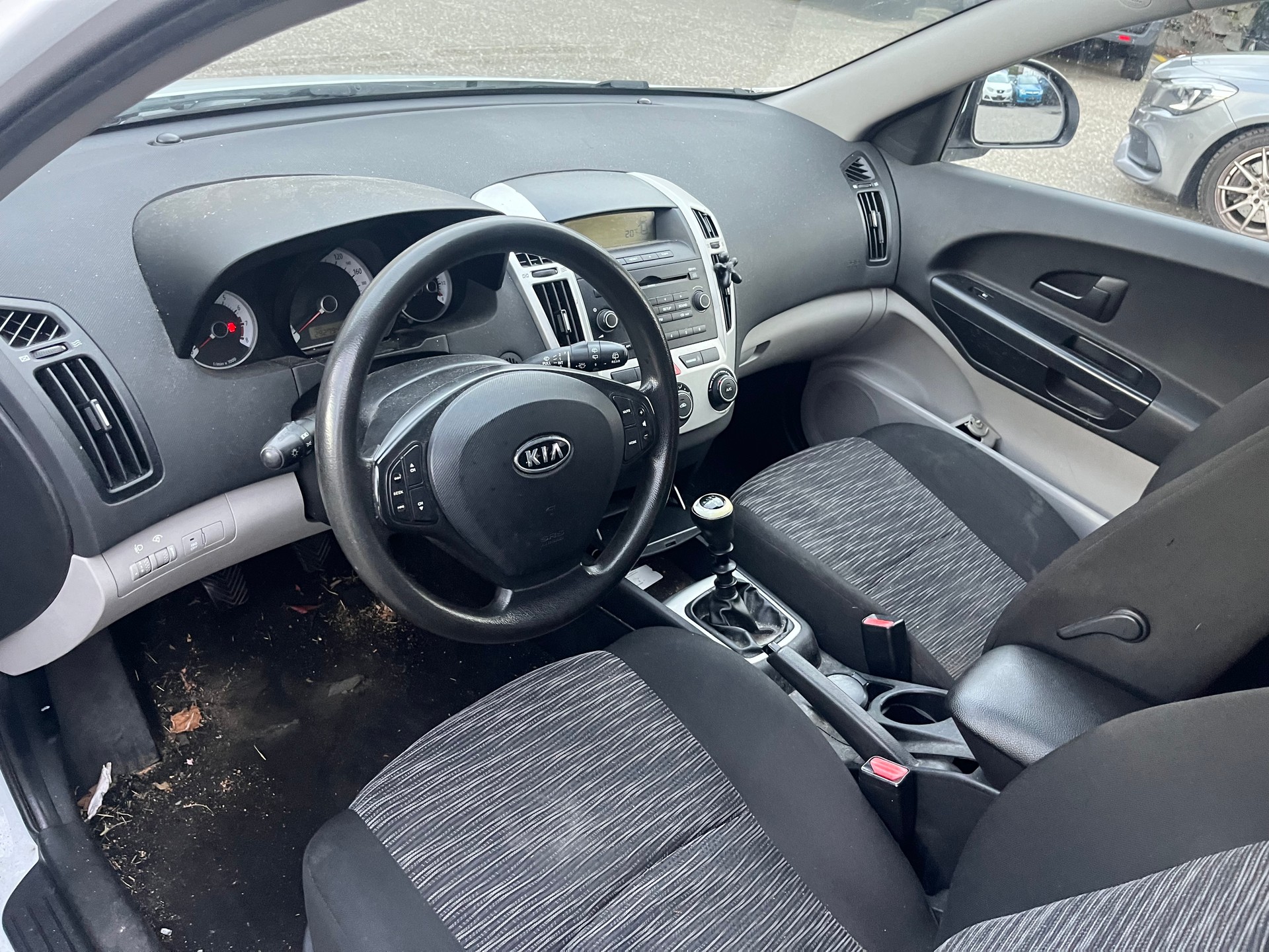 KIA Cee'd Sporty Wagon 1.4 16V Eco-image-4