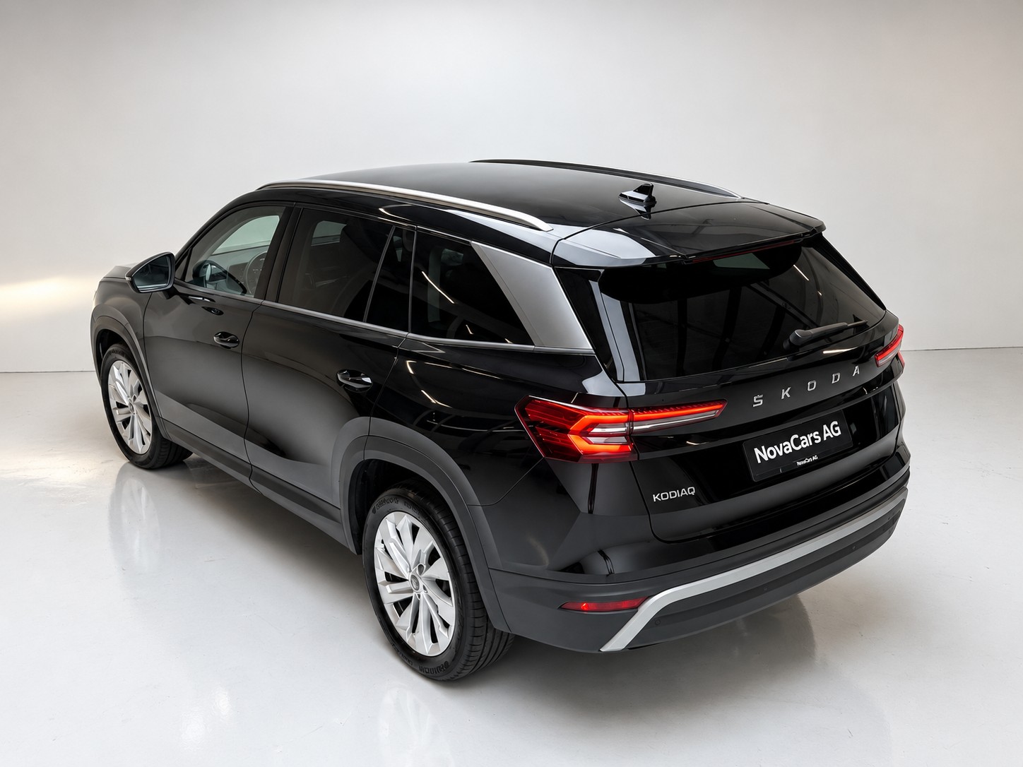 SKODA Kodiaq 2.0 TDI Selection 4x4-showroom-element-2