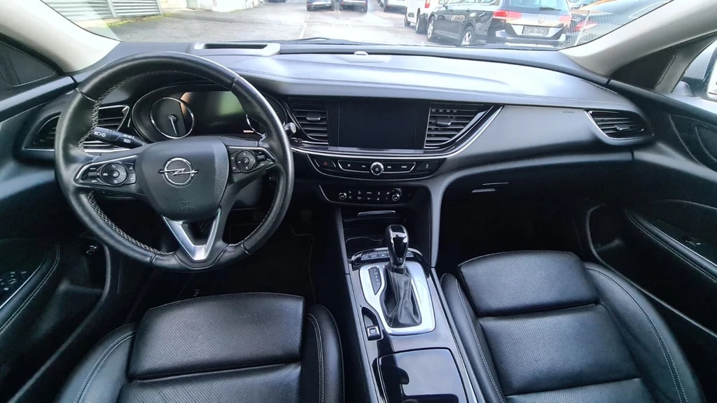 OPEL Insignia 2.0 BiDTI Sports Tourer Excellence 4WD A ** 210 PS ** Voll-Leder ** Gr-Navi ** RF-Kamera 360° ** Sitzmemory ** Ab MFK-image-10