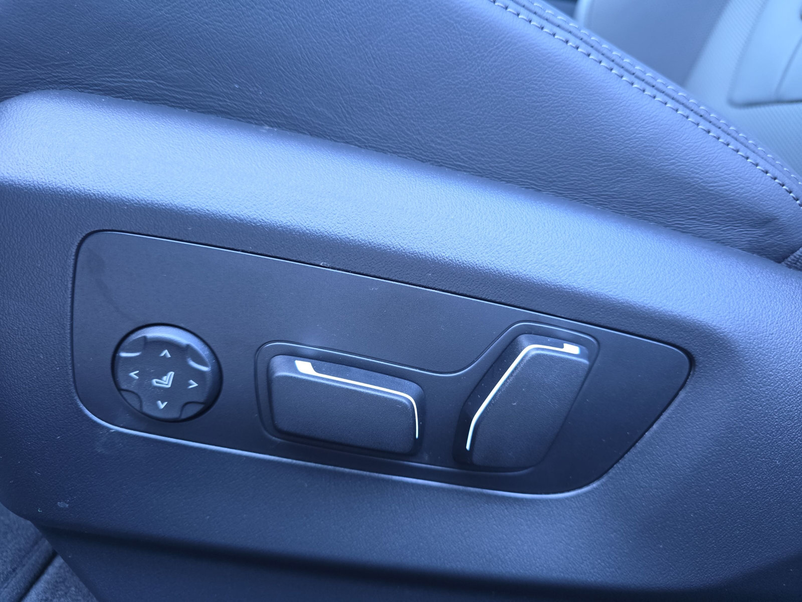 BMW M5 xDrive-image-20