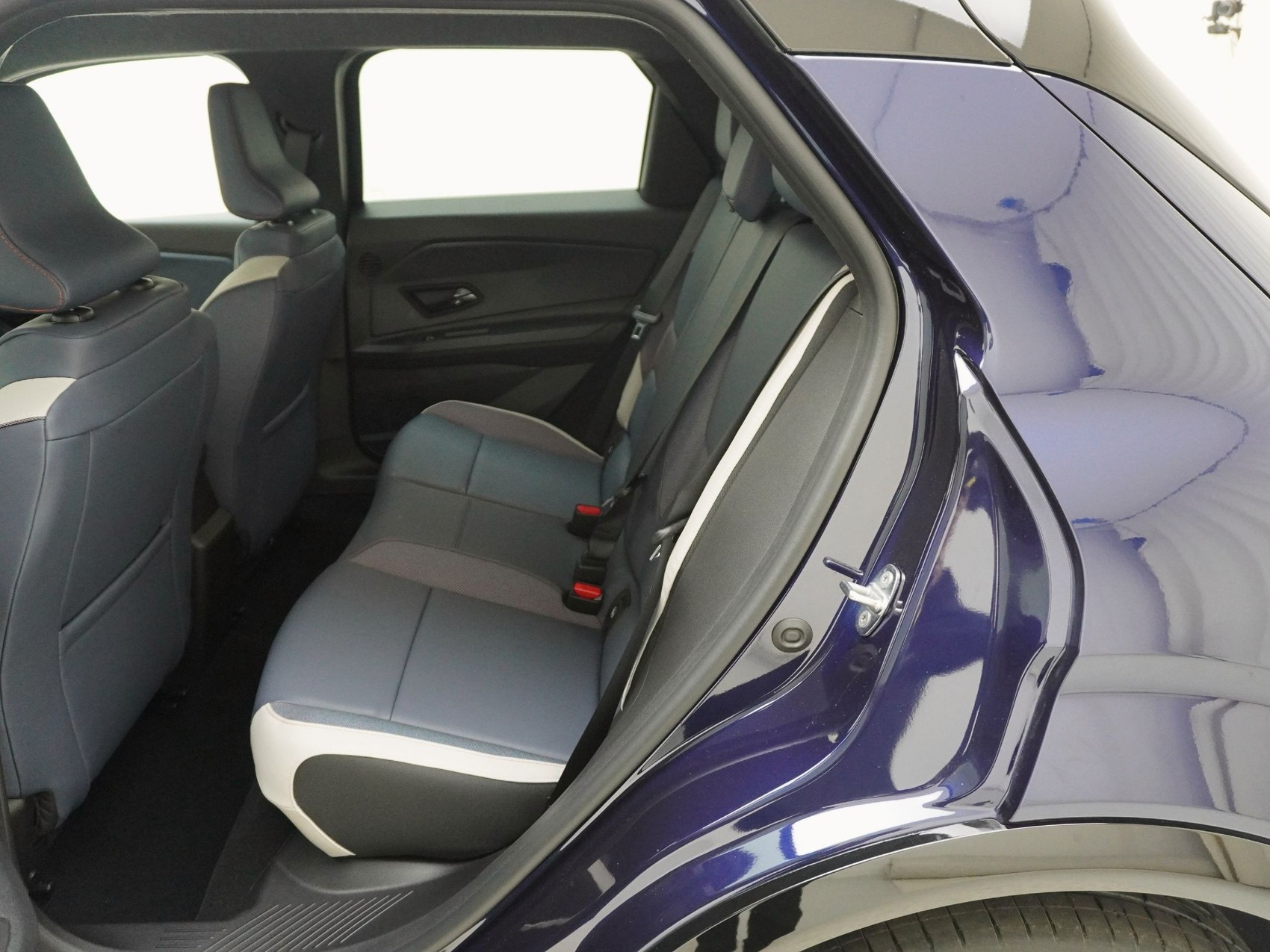 NISSAN Micra Evolve-image-13