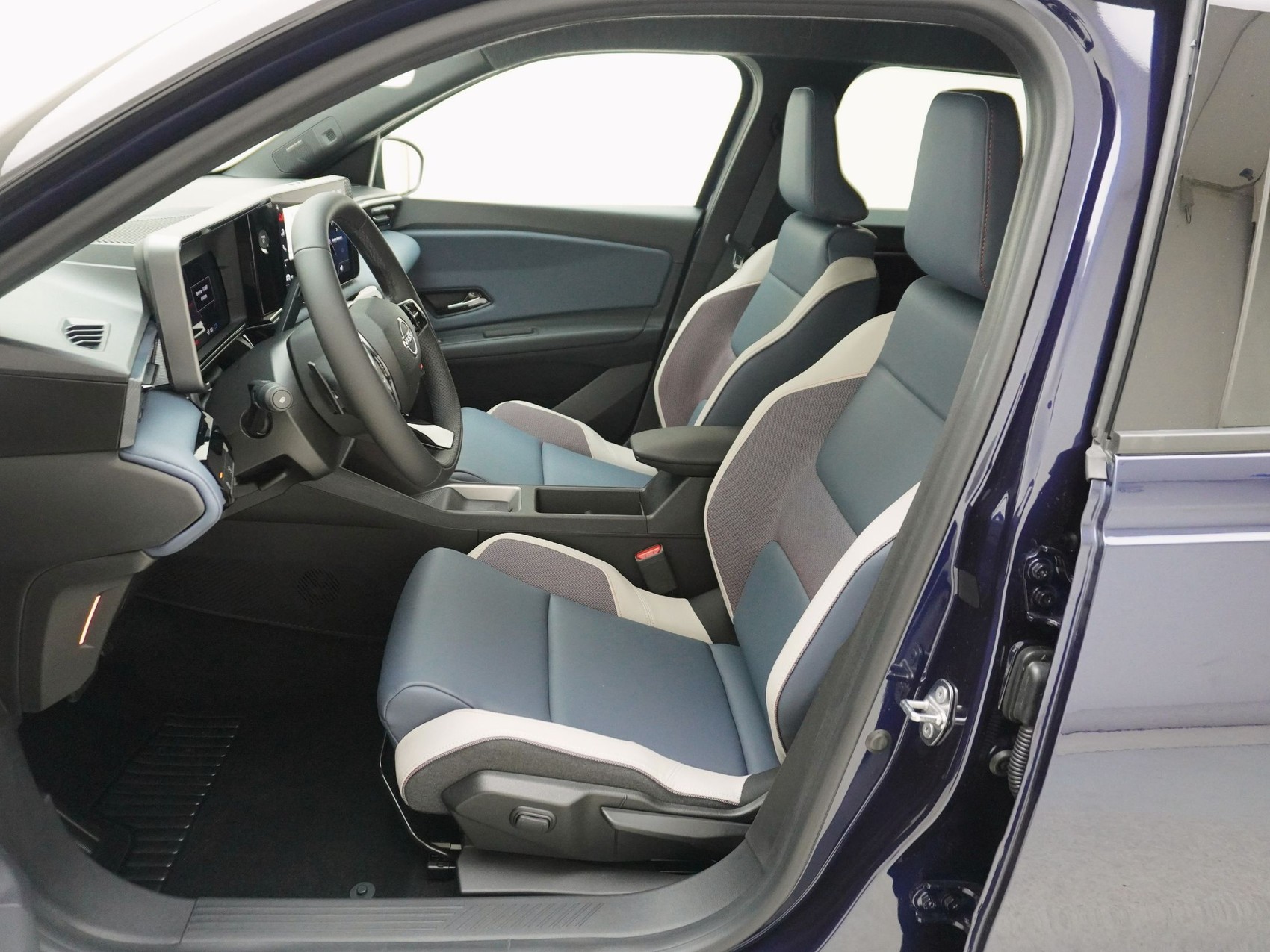 NISSAN Micra Evolve-image-11