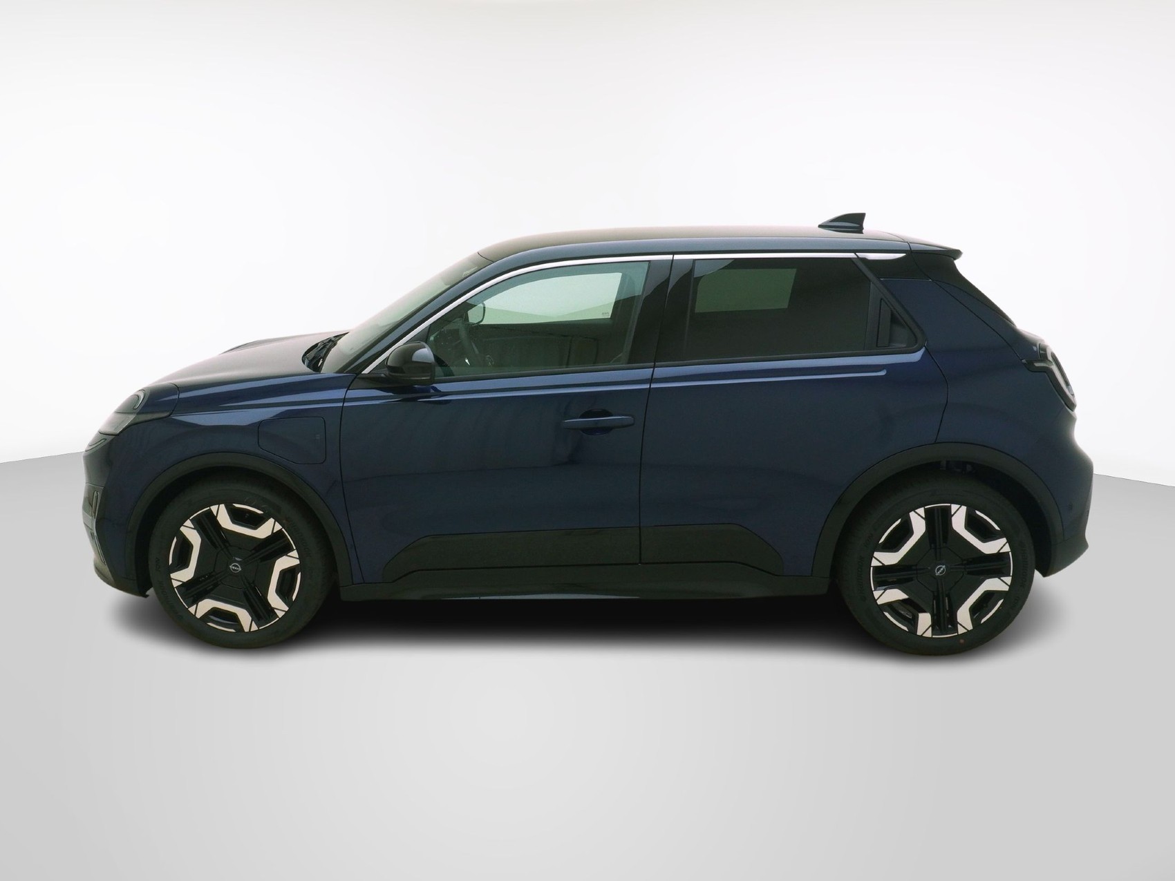 NISSAN Micra Evolve-showroom-element-1