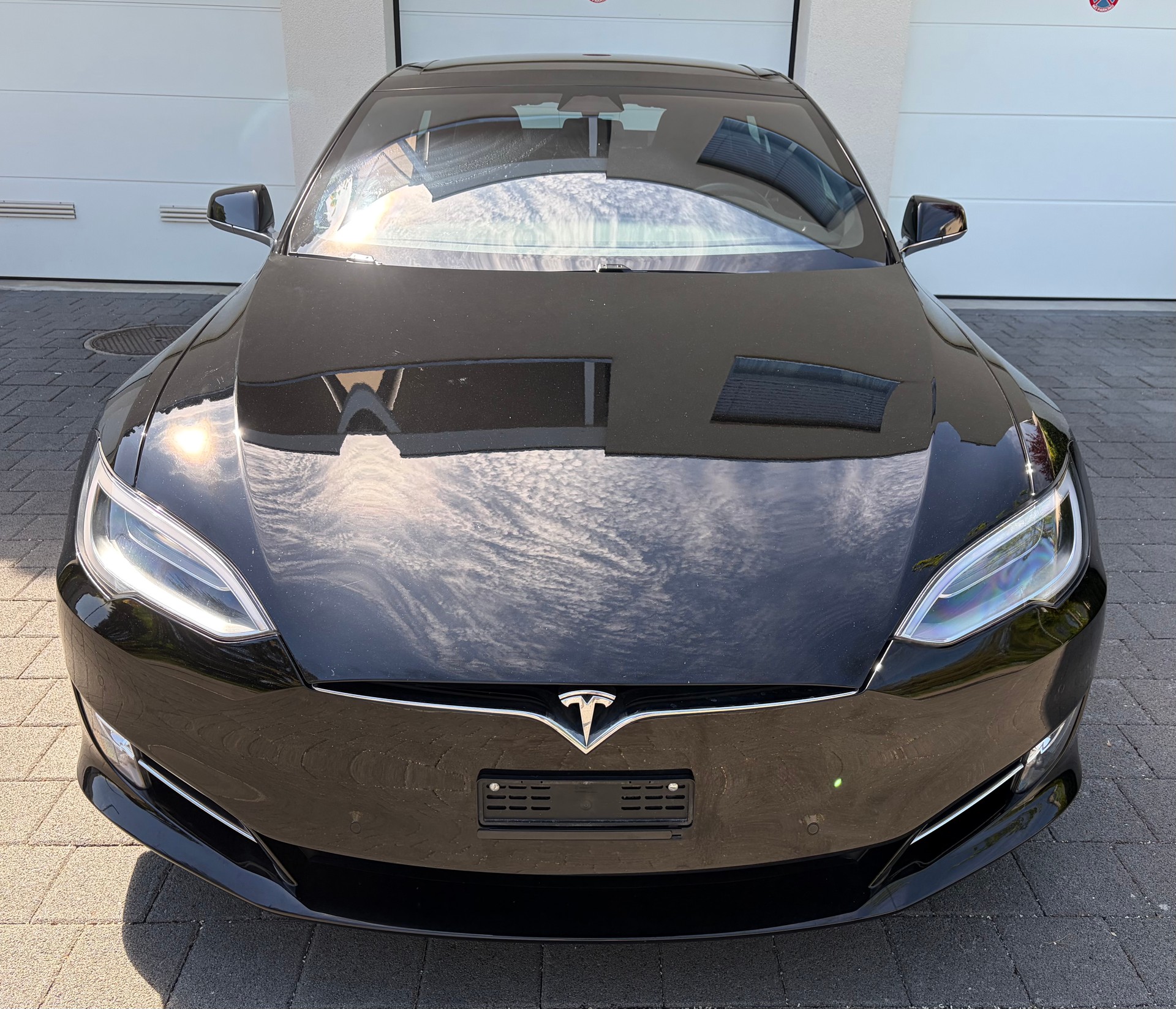 TESLA 90 D Gratis-supercharging-image-1