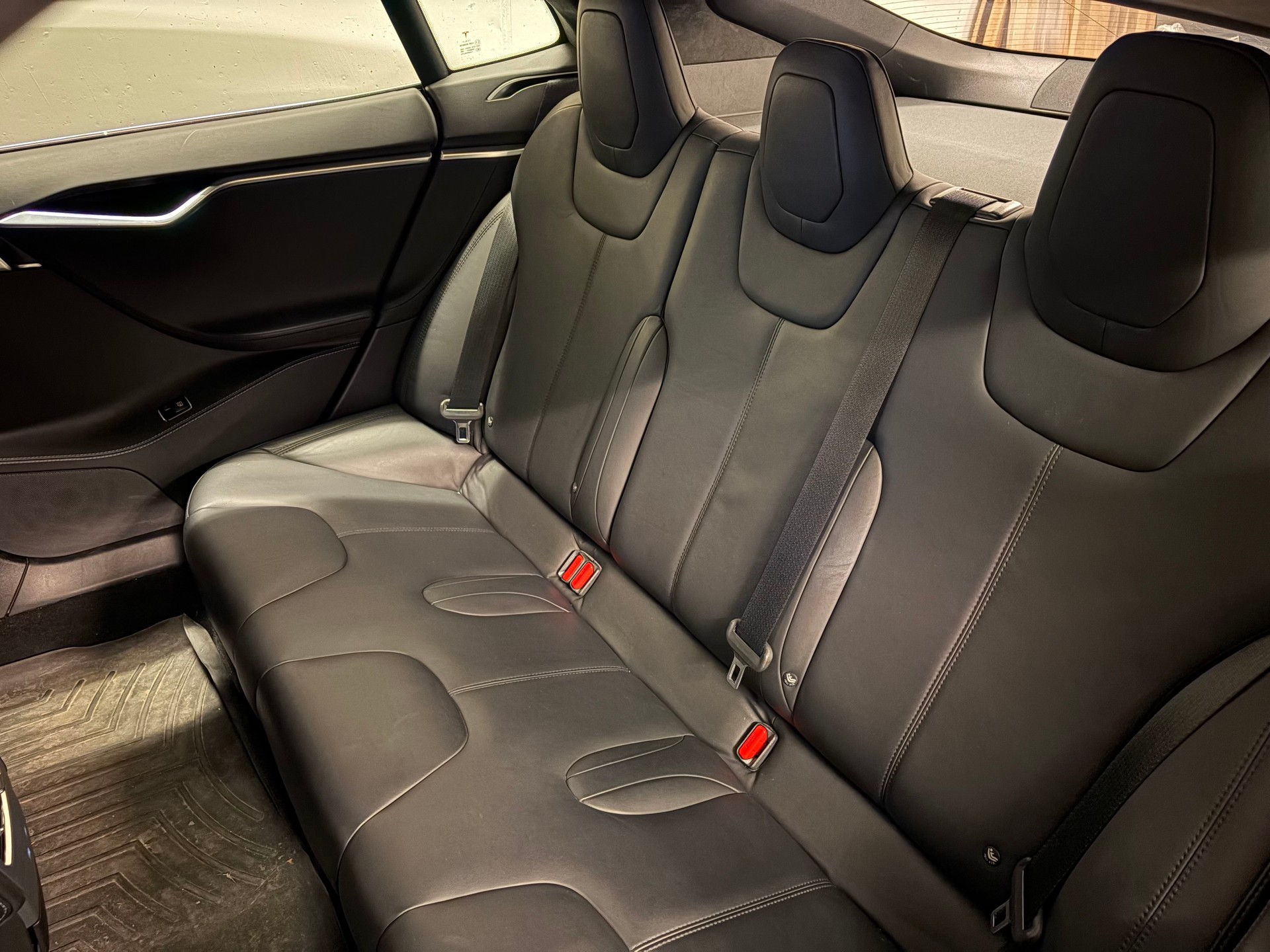 TESLA 90 D Gratis-supercharging-image-3