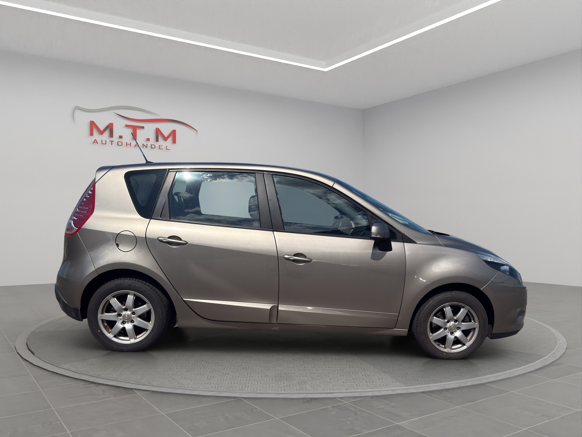 RENAULT Scénic 1.6 16V Expression-image-13