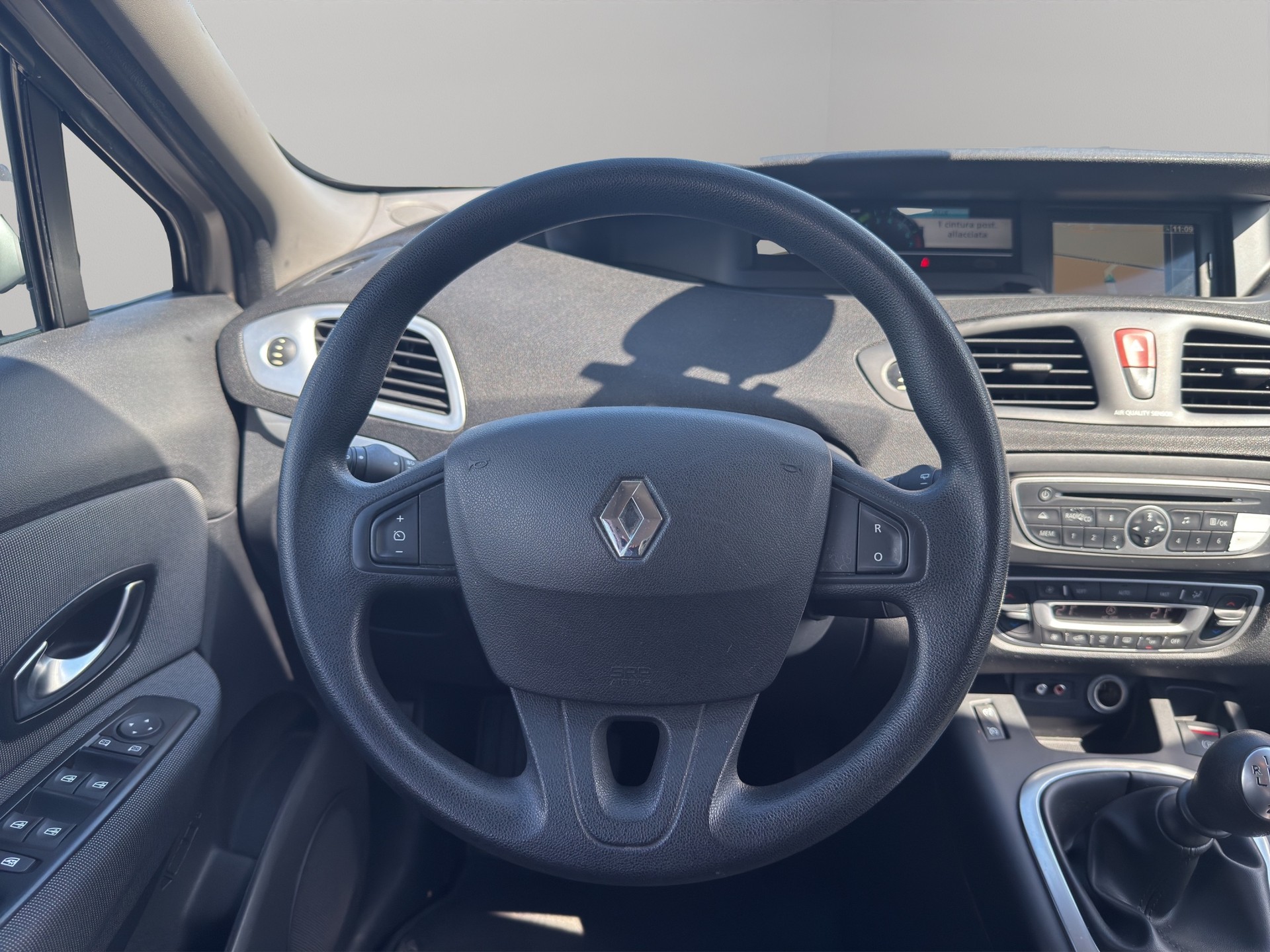 RENAULT Scénic 1.6 16V Expression-image-16