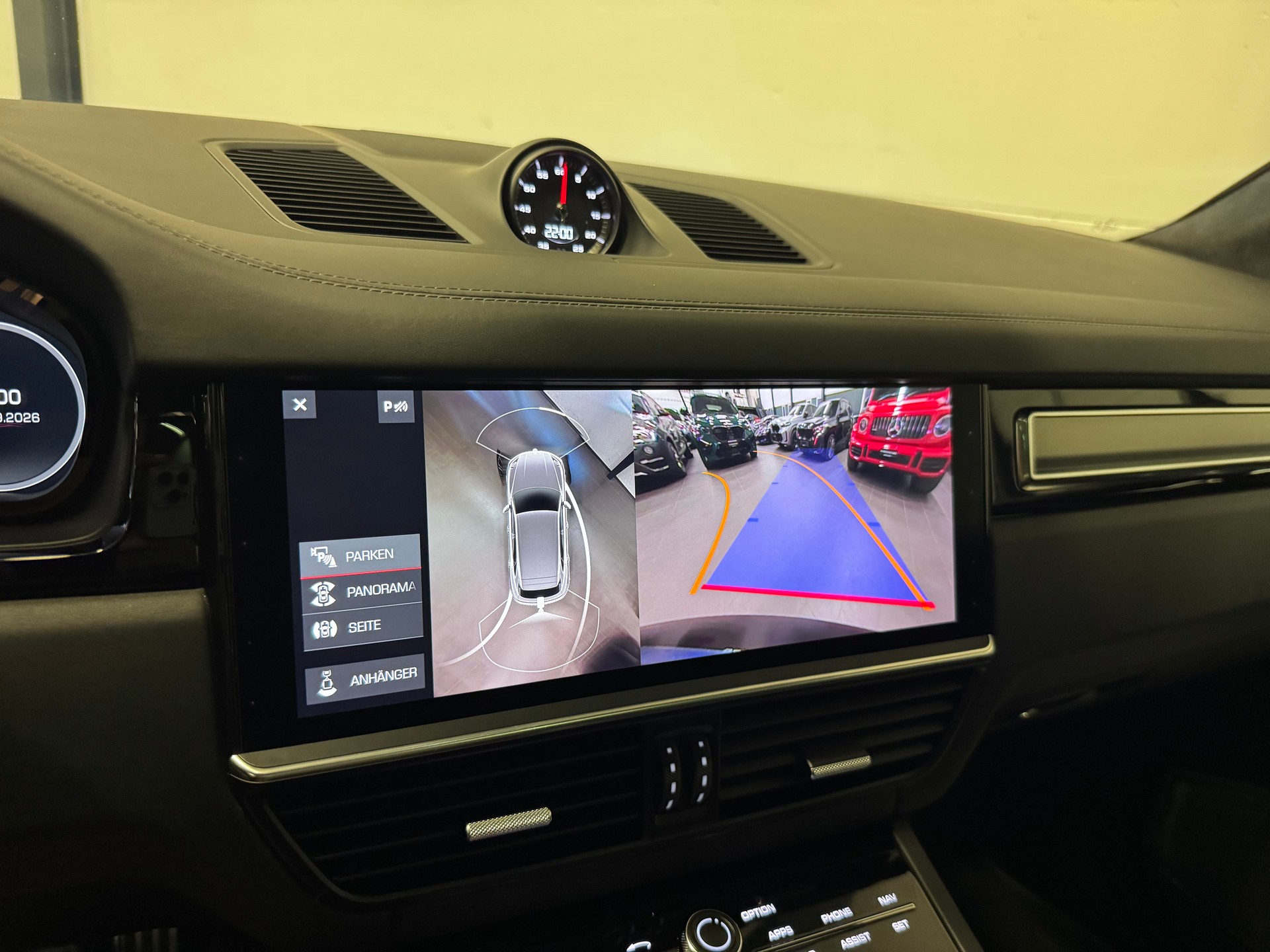PORSCHE Cayenne Turbo-image-27