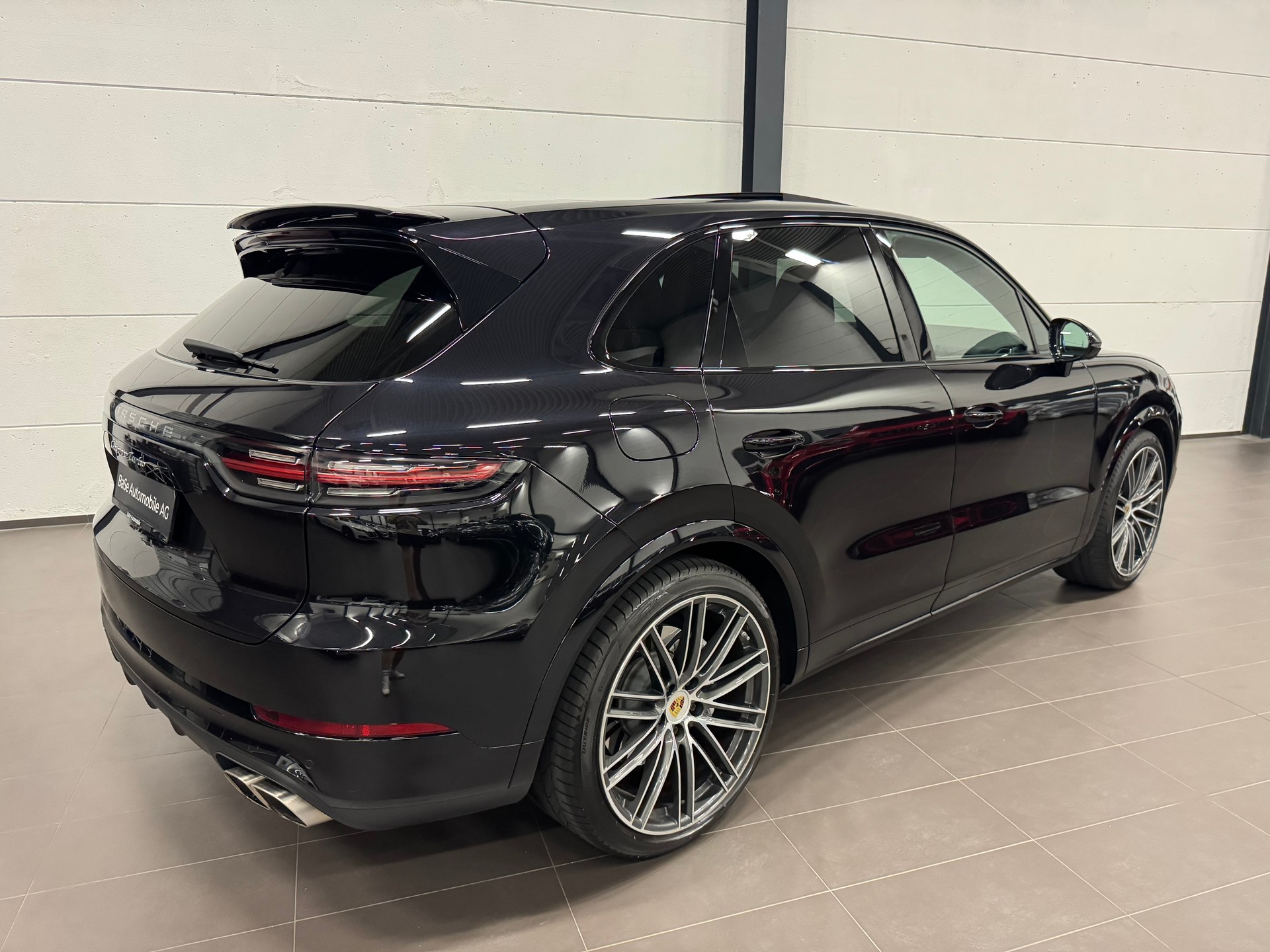 PORSCHE Cayenne Turbo-image-10