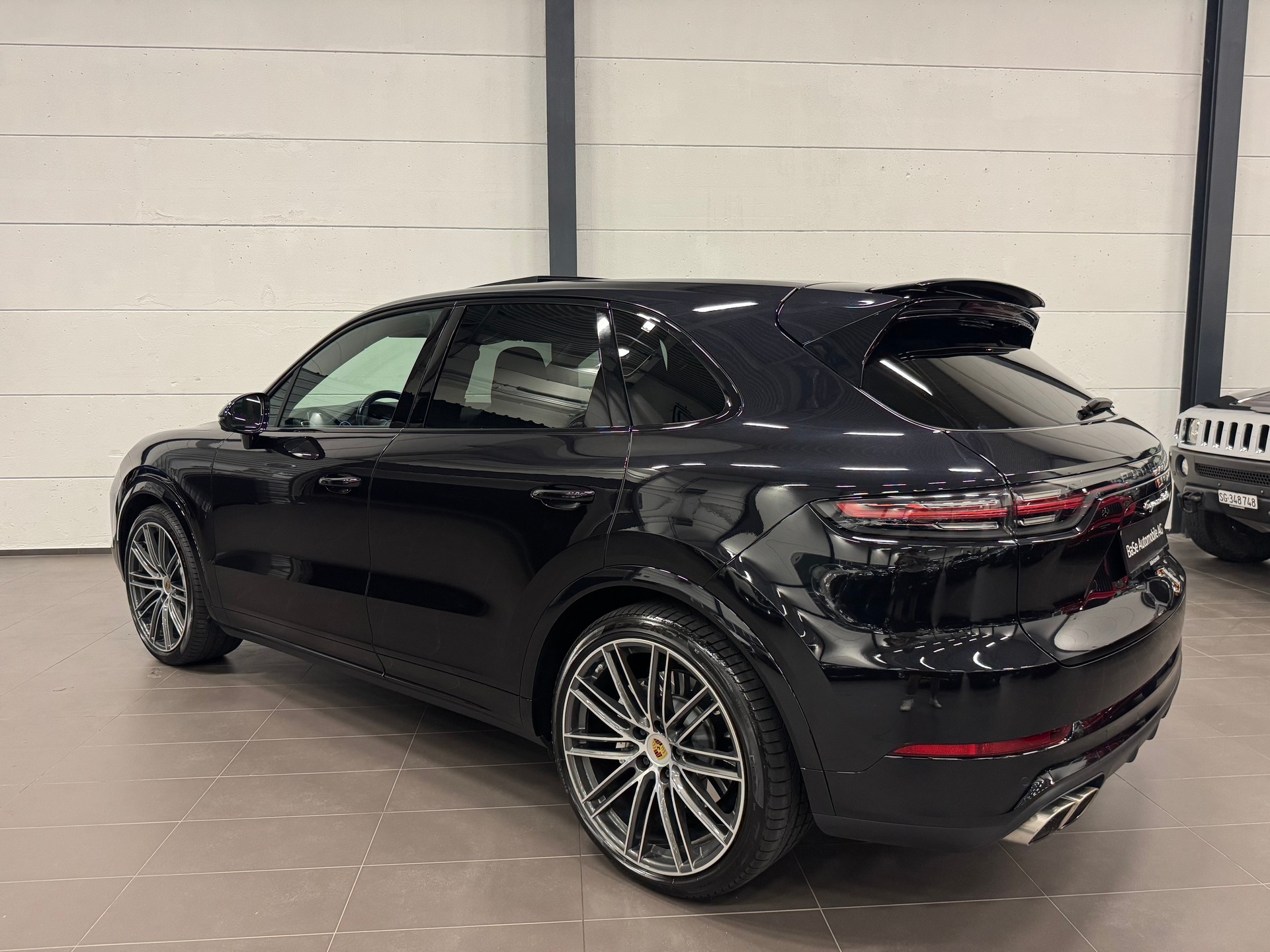 PORSCHE Cayenne Turbo-image-11