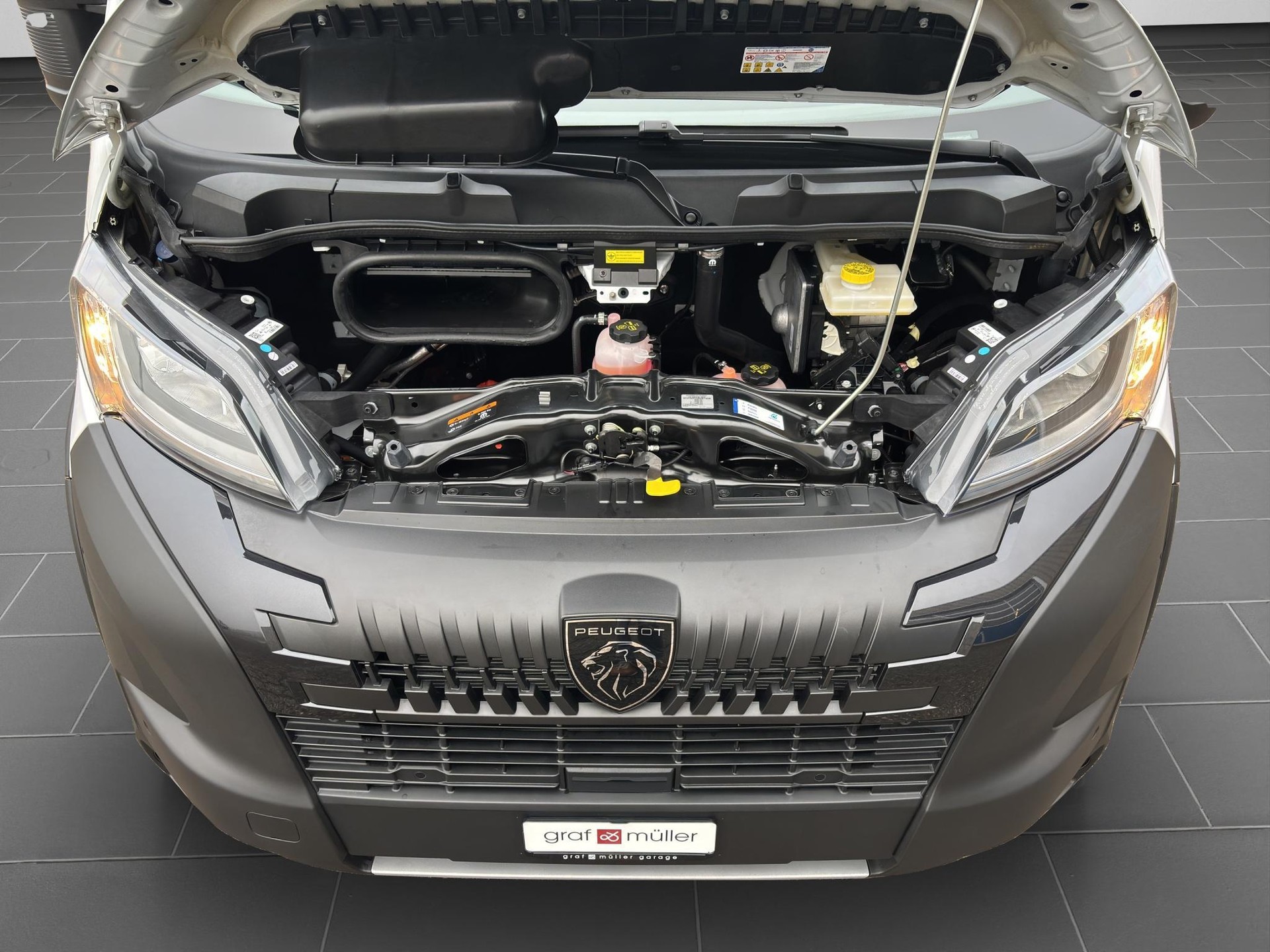 PEUGEOT e-Boxer Kaw. 435 L3H2 110 kWh-image-21