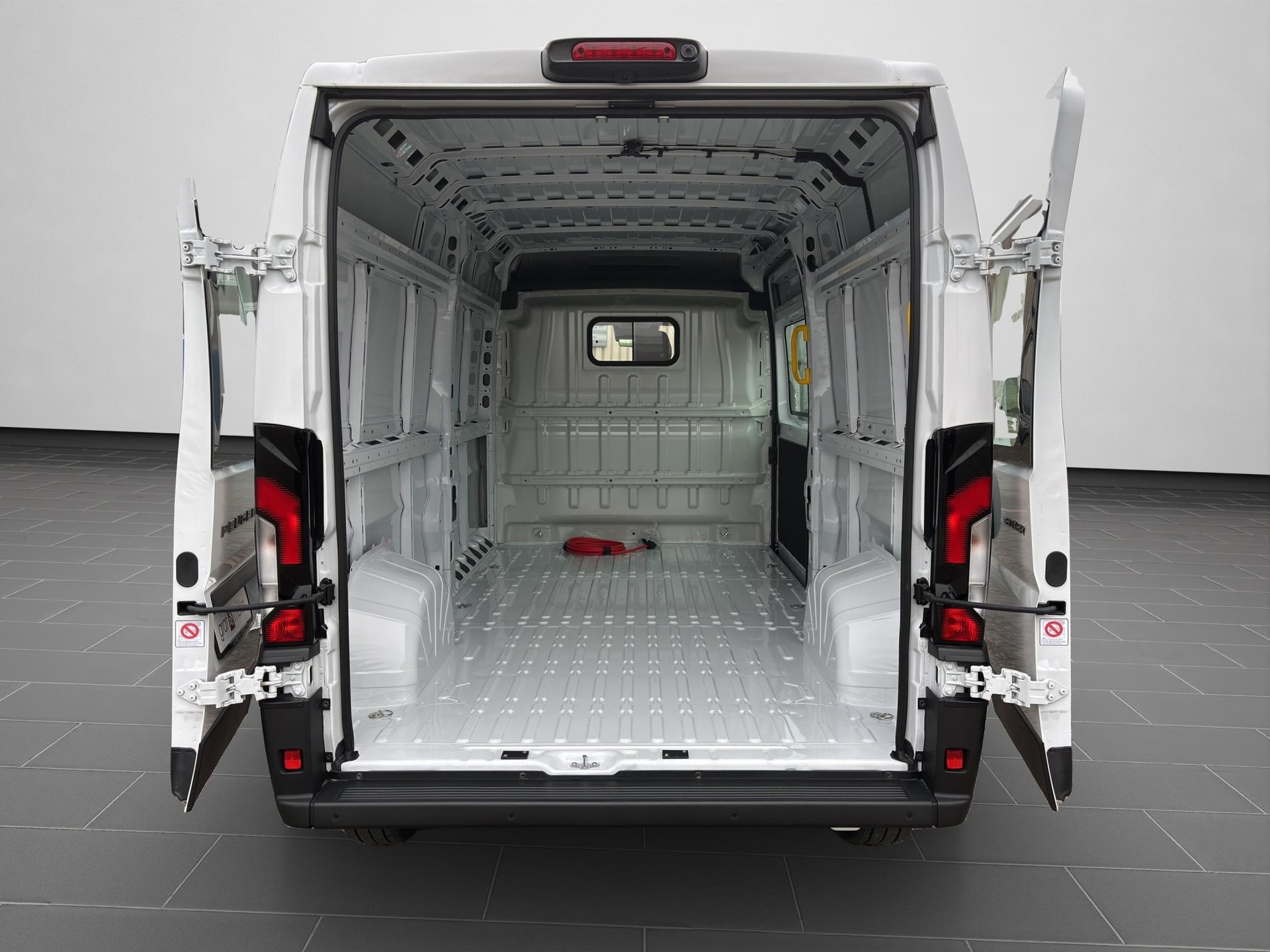 PEUGEOT e-Boxer Kaw. 435 L3H2 110 kWh-image-12