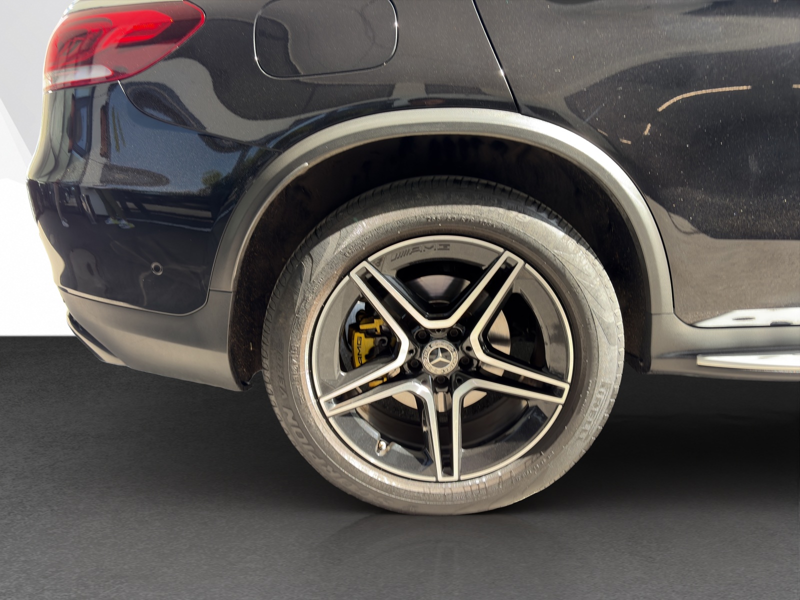 MERCEDES-BENZ GLC 220 d AMG Line 4m Coupé-image-23