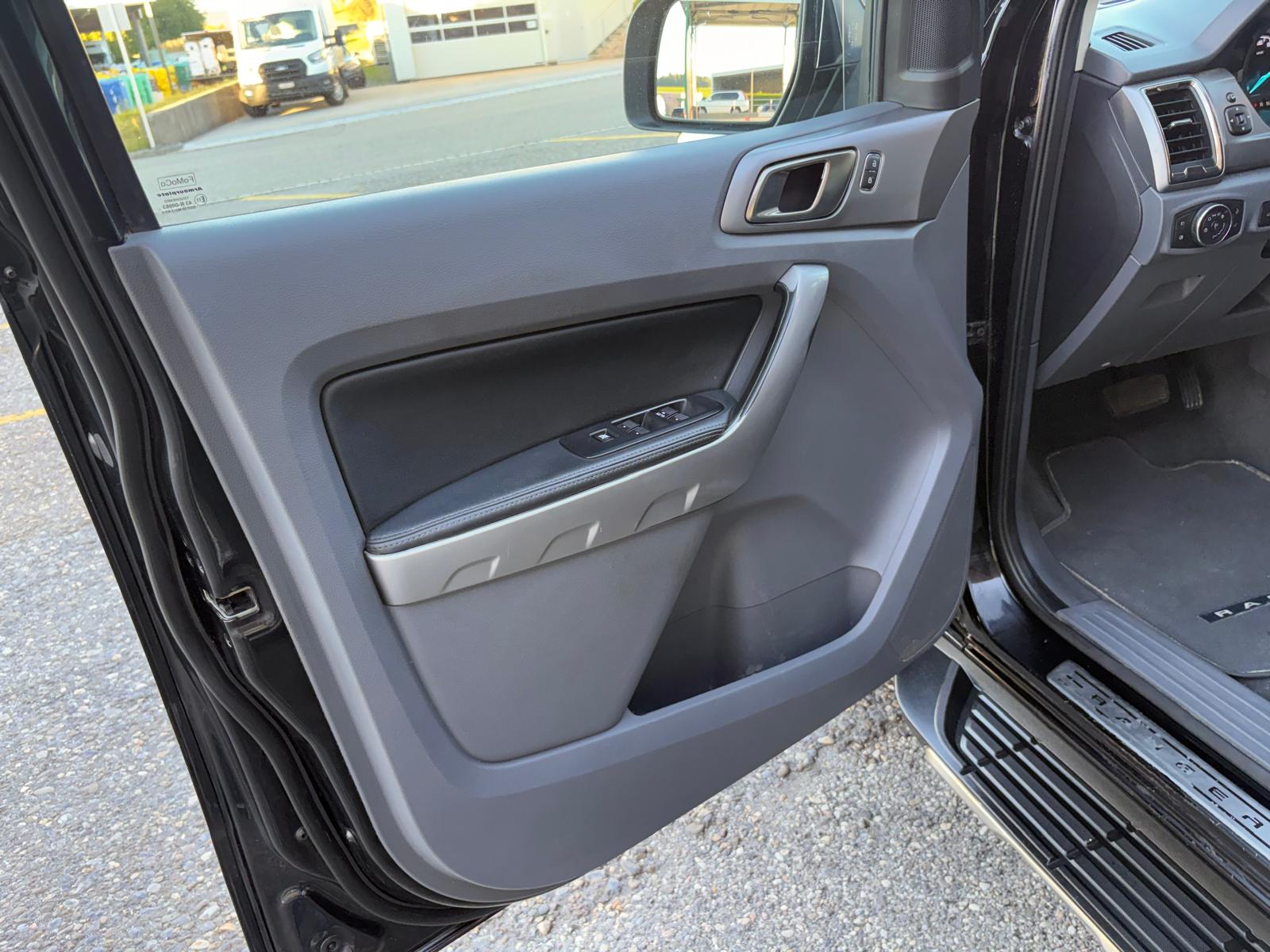 FORD Ranger LTD 3.2 TDCi 4x4-image-6