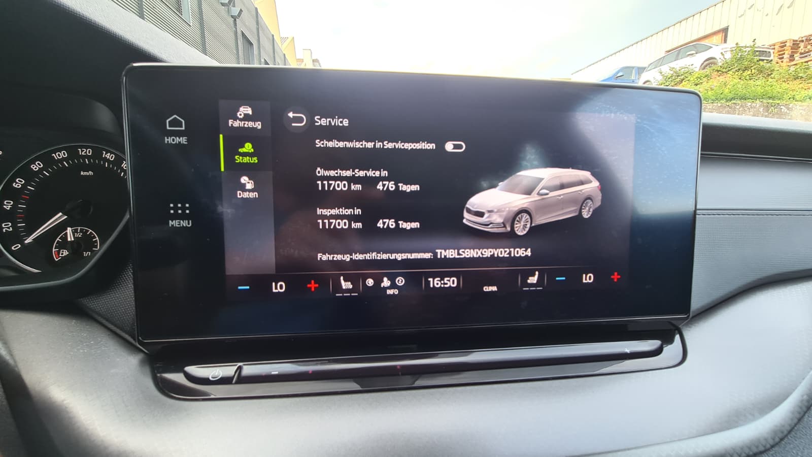SKODA Octavia Combi 2.0 TSI Ambition DSG 4x4 ** Gr-Navi ** Sitzheizung ** Abstandsregelsysteme ** Anh-Kupplung ** Neues Modell 2023 **-image-11