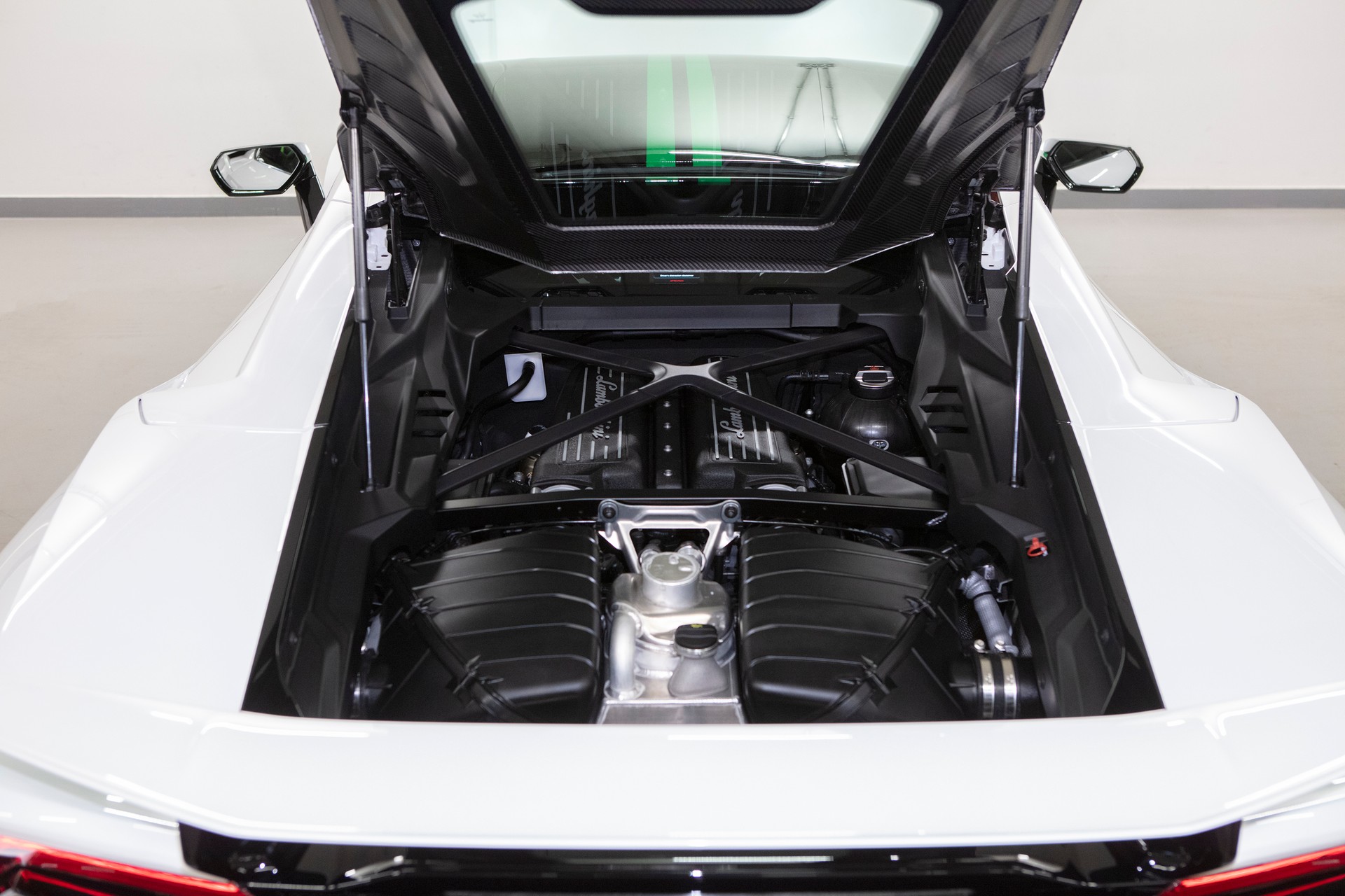 LAMBORGHINI Huracán Tecnica 60th Anniversary Coupé DCT RWD-image-7